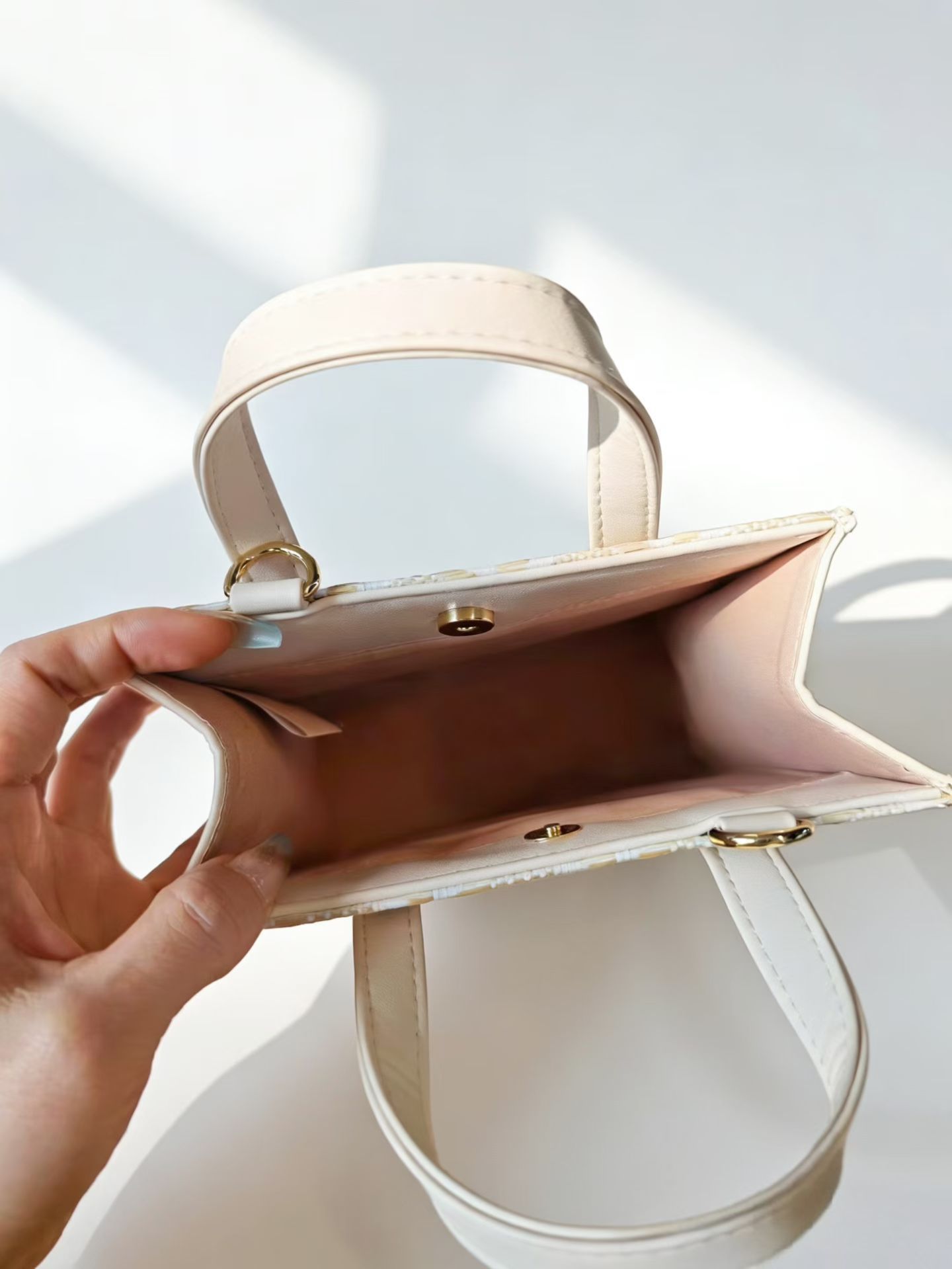 Dior全新米白色老花拼皮革手提包