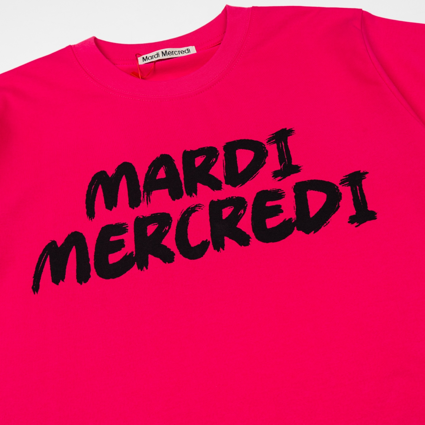 Mardi Mercredi Brush Logo Tee