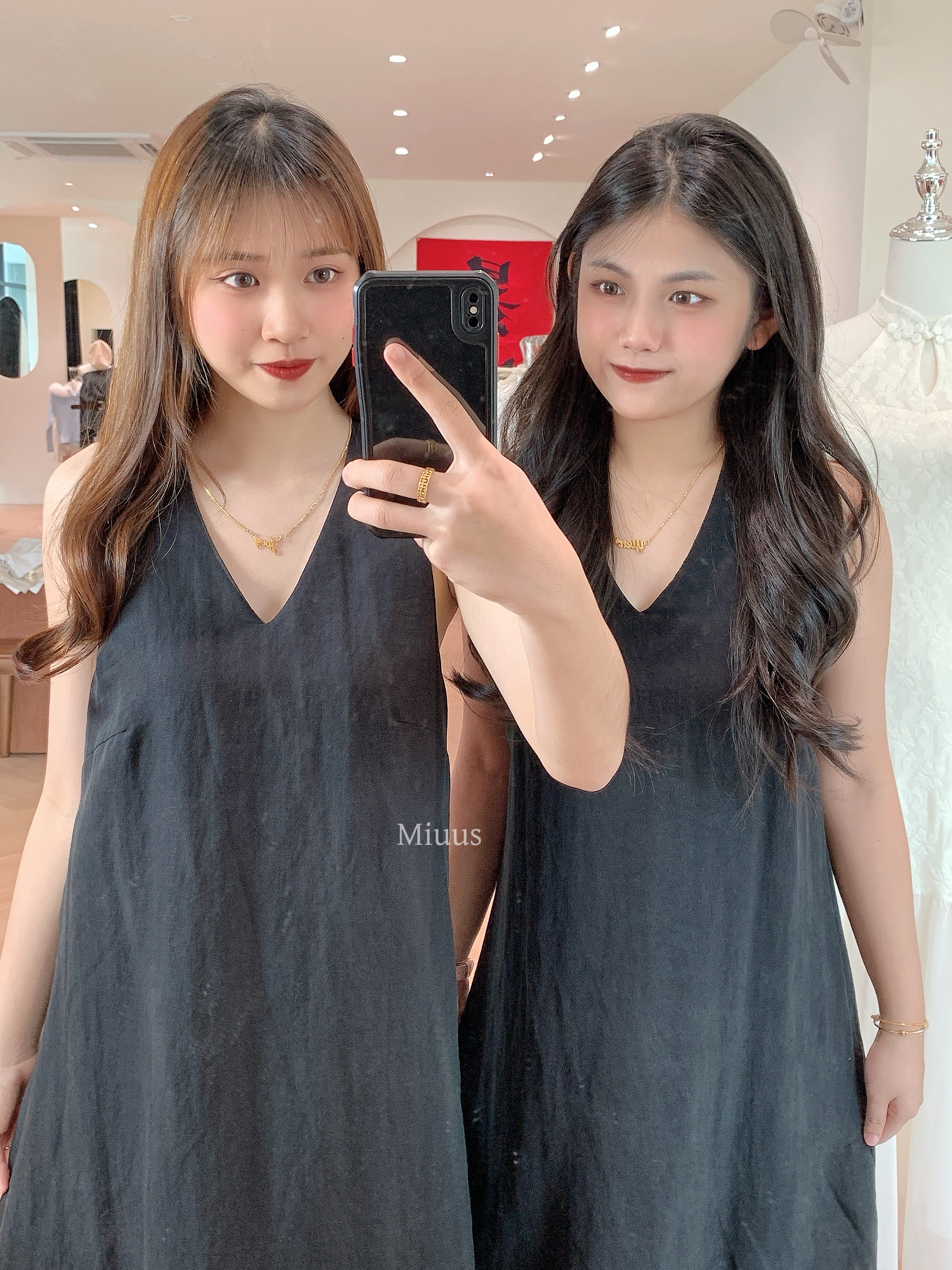 4318 露背连身裙