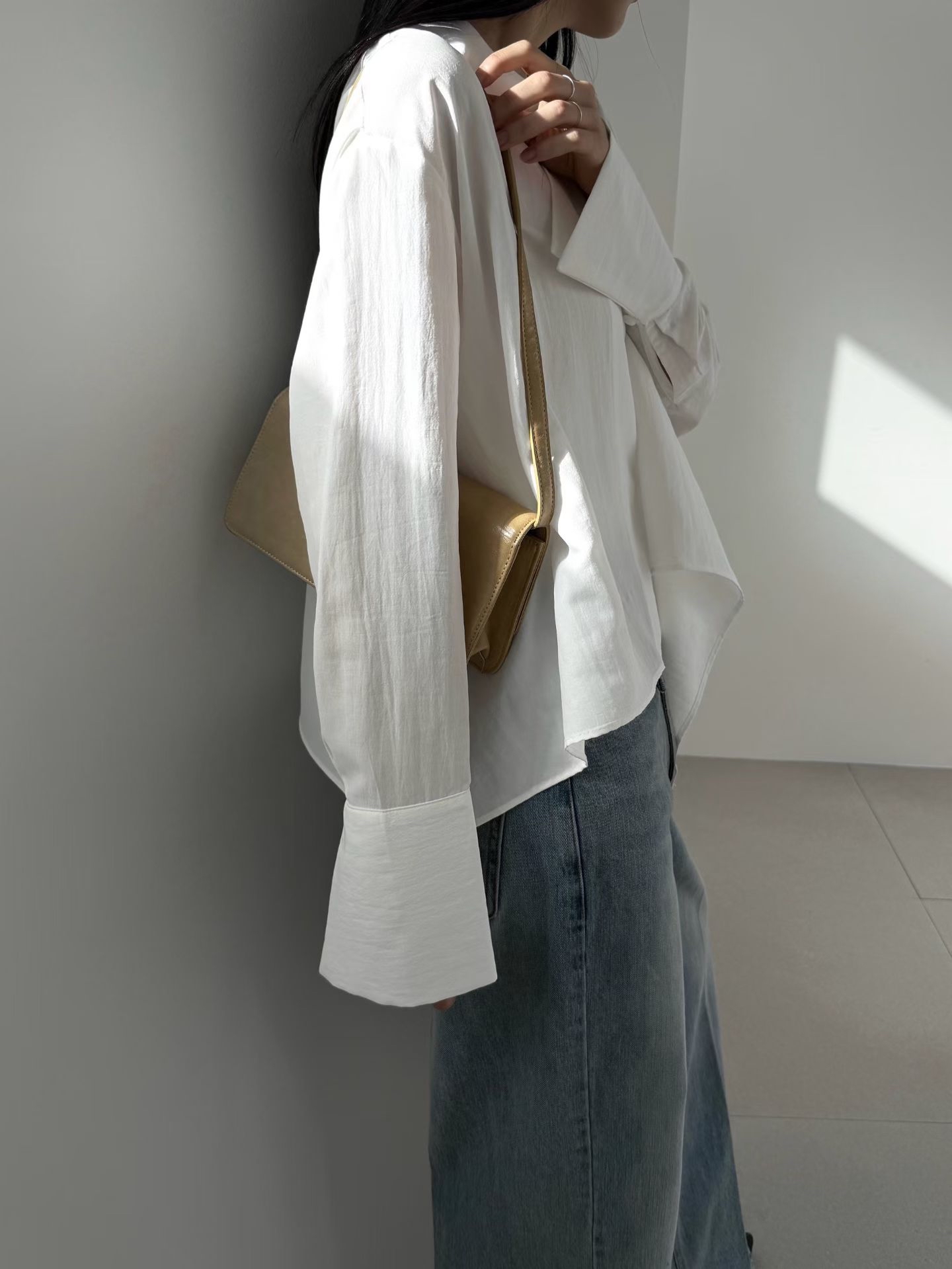 Shirred back flare unbalance blouse