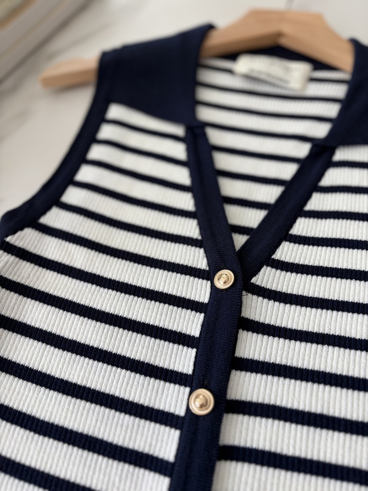 The Effortless Stripe Vest (Navy)