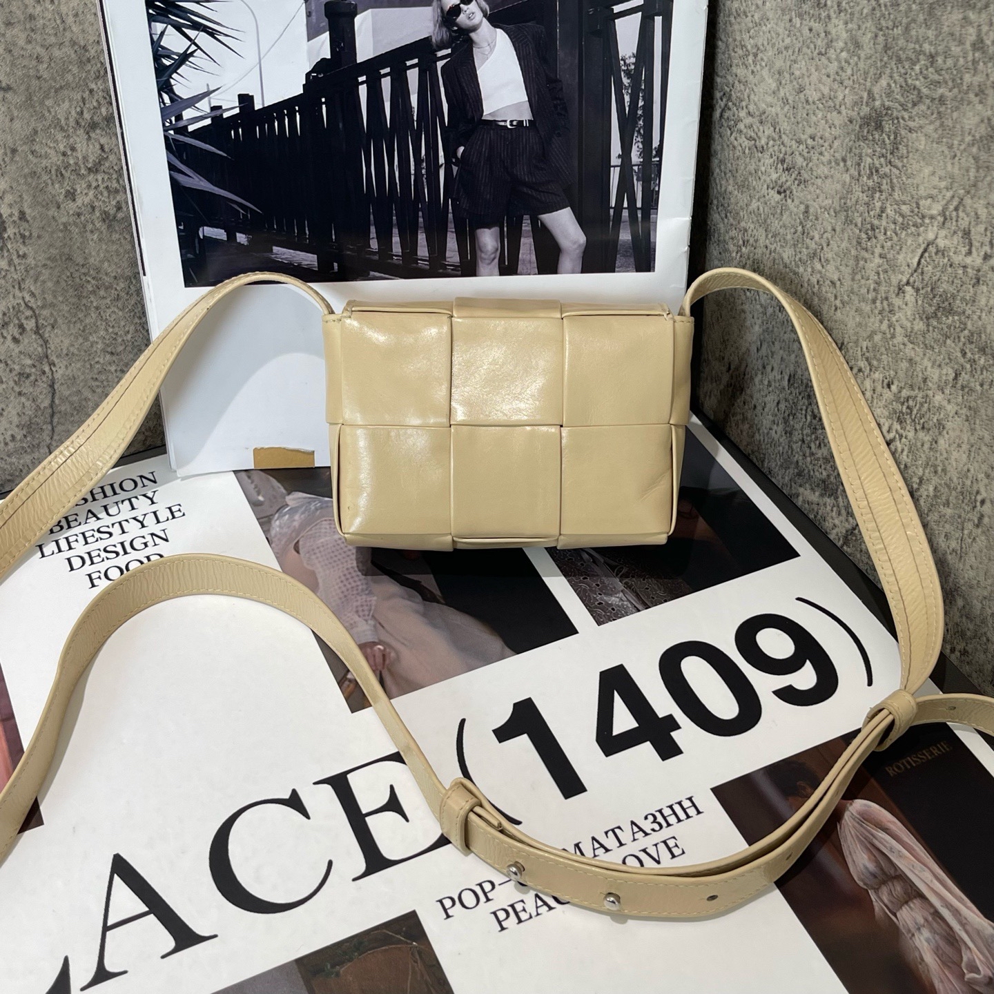 【預訂貨品】BV Candy Cassette六格米黃色編織包 