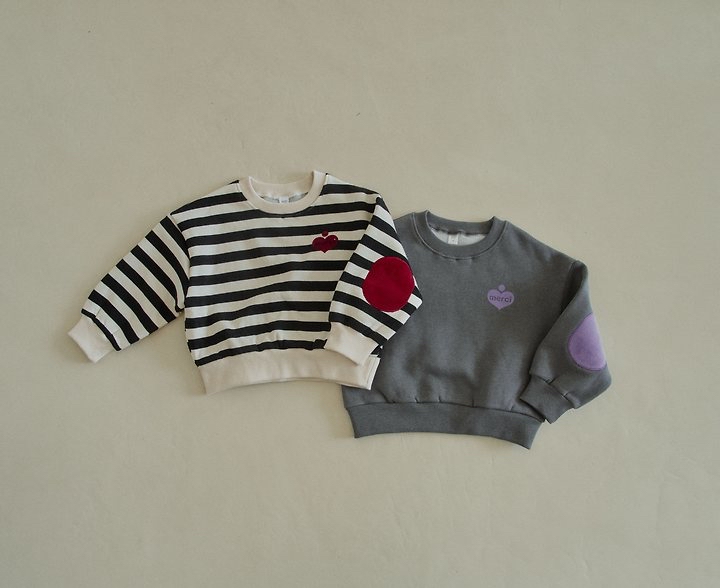 Momoann | Patch Sweatshirt (Charcoal) with Mom