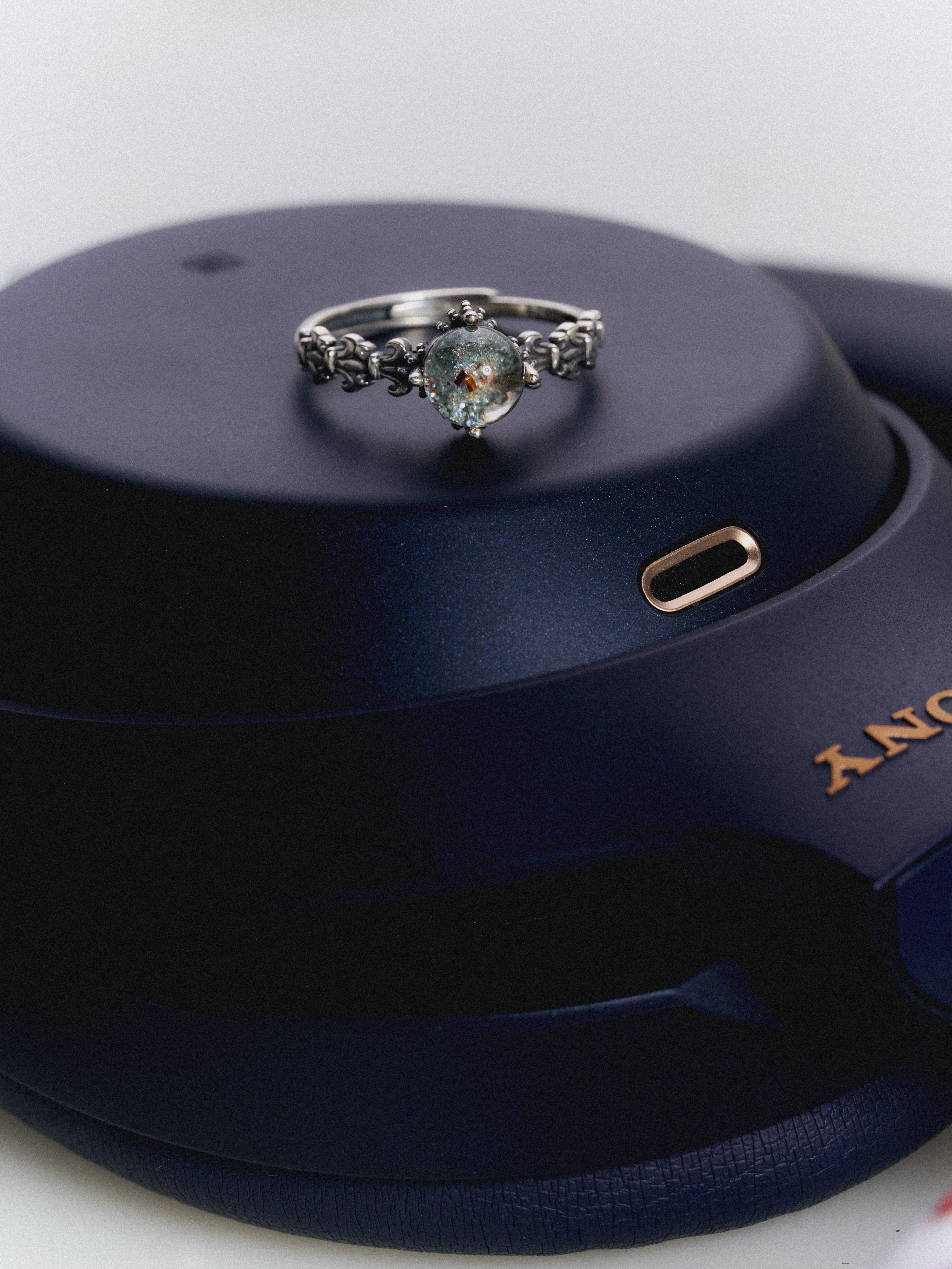 Phantom Threads Ring