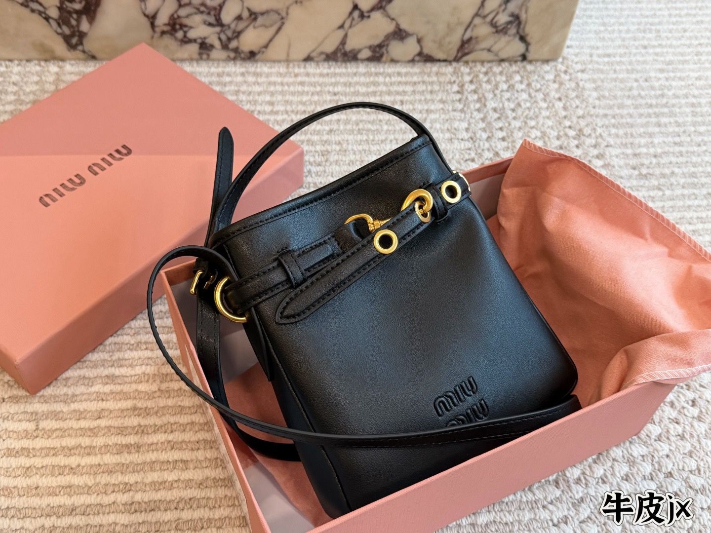 $499件原單*全皮 Miumiu mini水桶