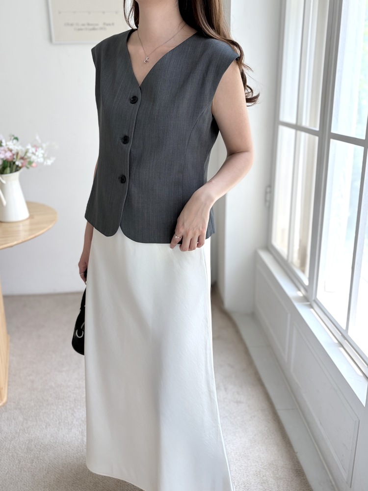 Signature Linen Blend Vest (Charcoal)
