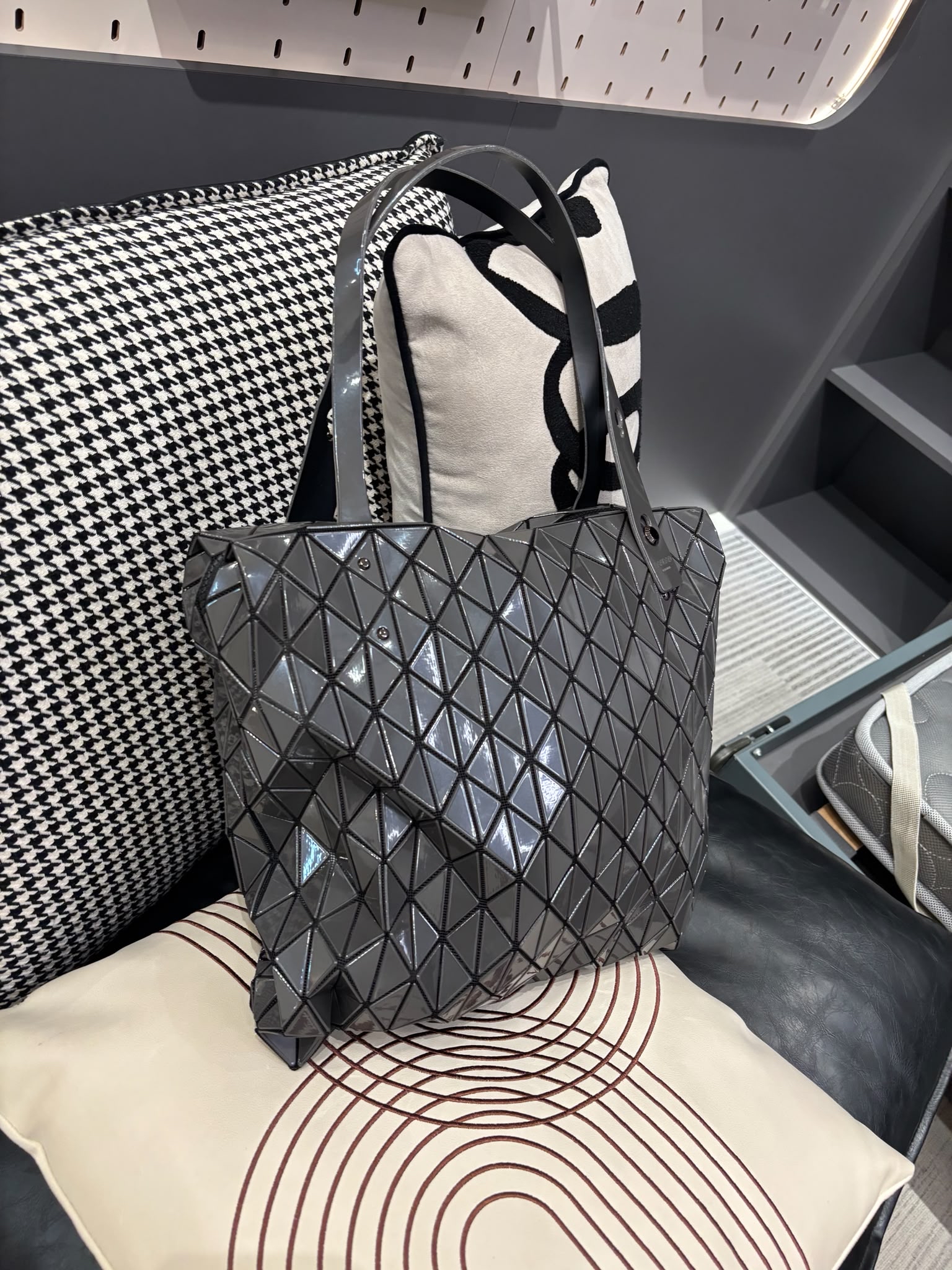 ISSEY MIYAKE bao bao Boston bag 100%Authentic ,98%new✅dust bag