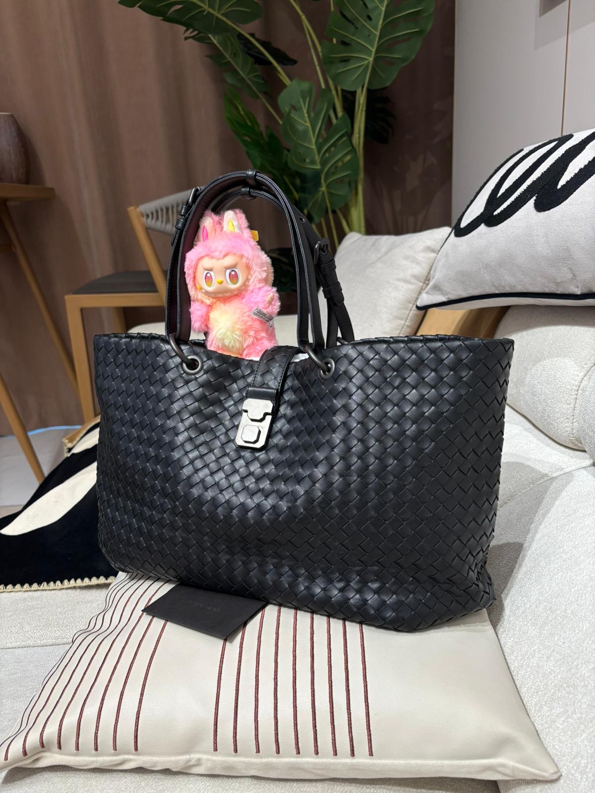 Bottega Veneta shoulder bag BV Black Lambskin Tote Bag 100%Authentic,98%new✅dust bag  