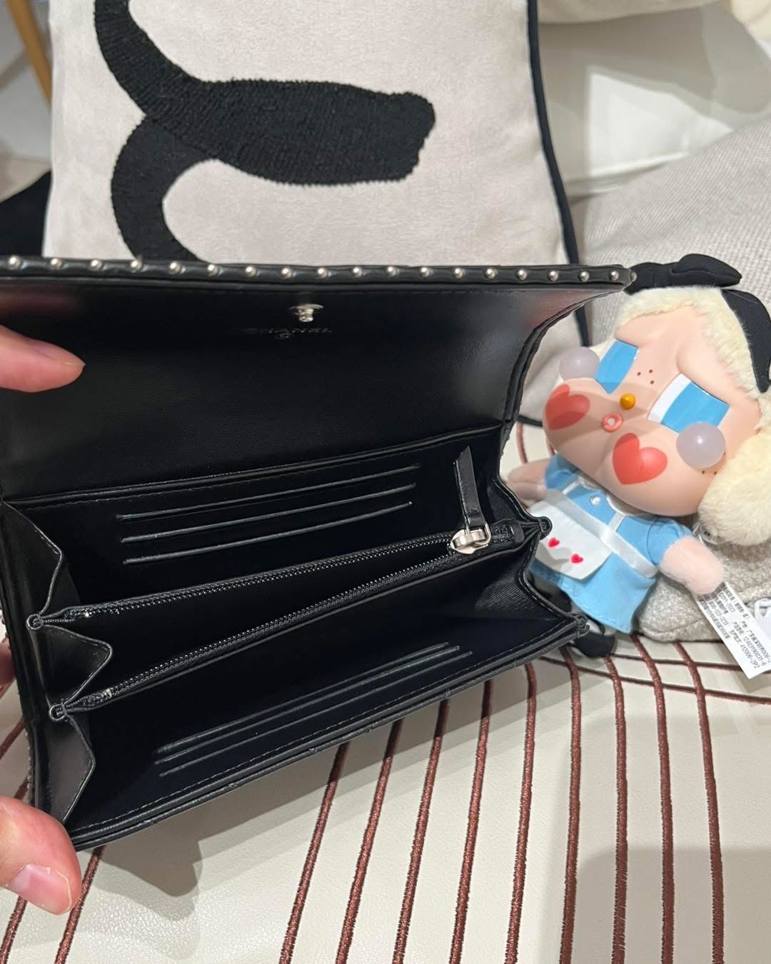 未使用品 Chanel wallet calfskin 中銀包 100%Authentic ,unused  ✅26貼✅Box 