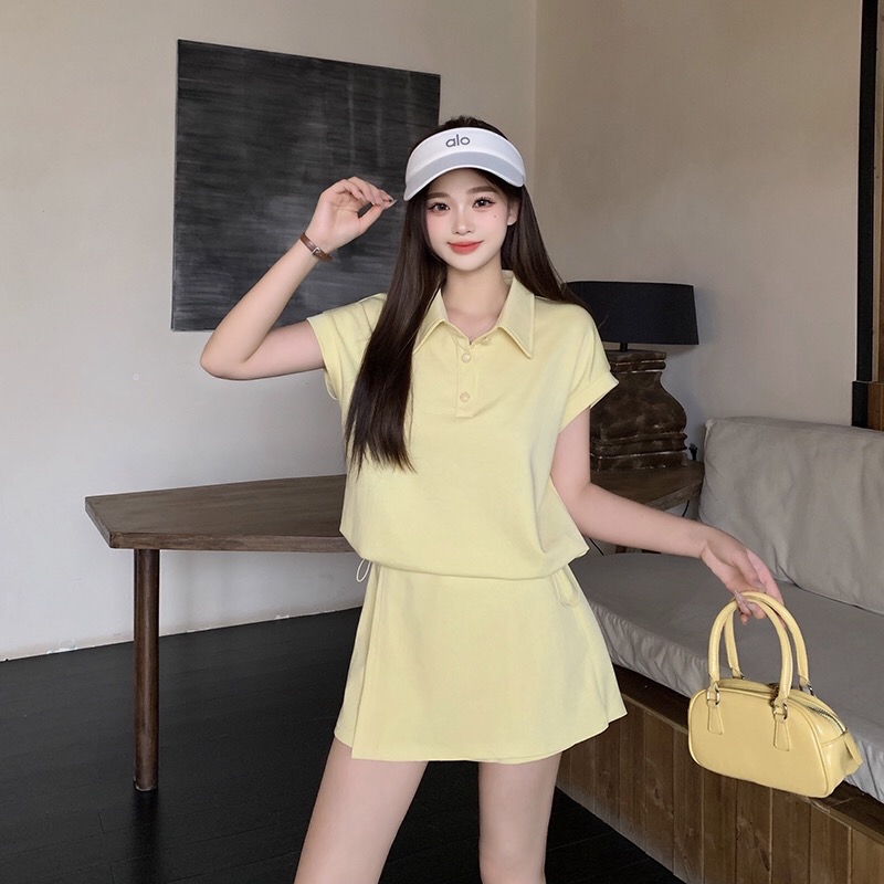 B12(317) 韩系时尚甜美减龄POLO领上衣与前裙后裤蓝黄套装