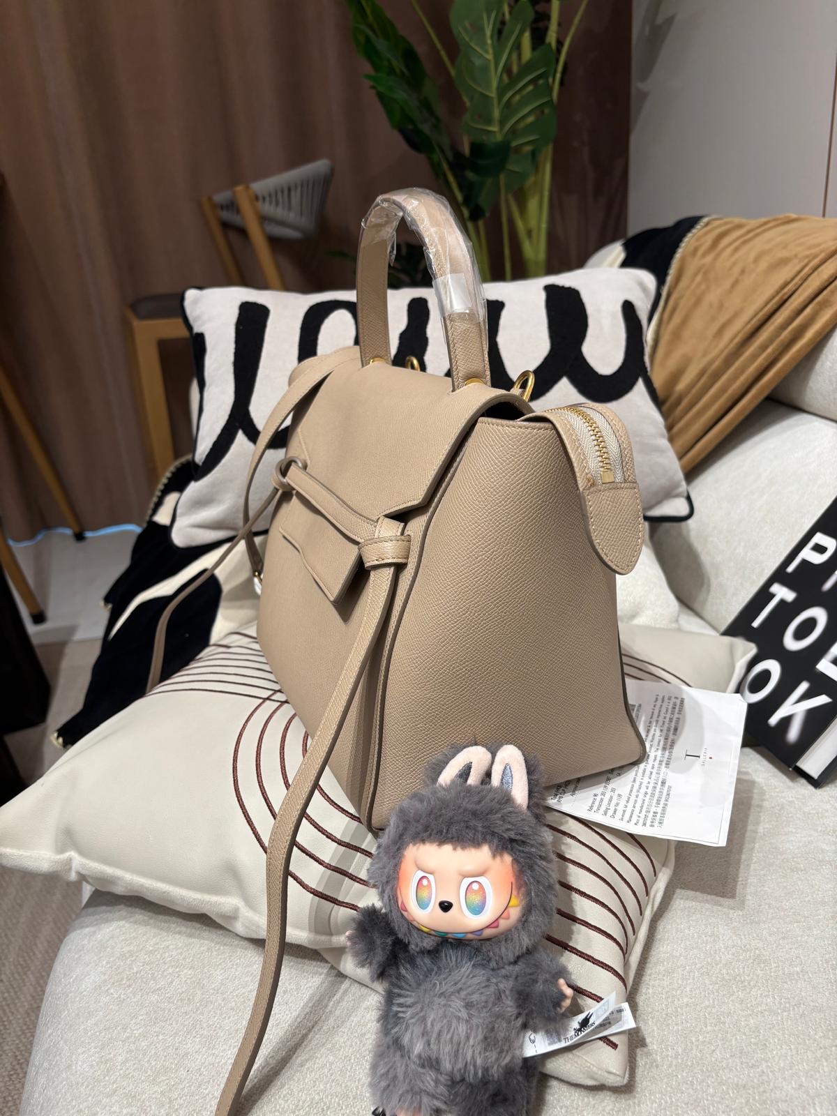 CELINE mini belt bag tauge 100%Authentic,99%new ✅收據✅Tap Booklet✅Dust bag