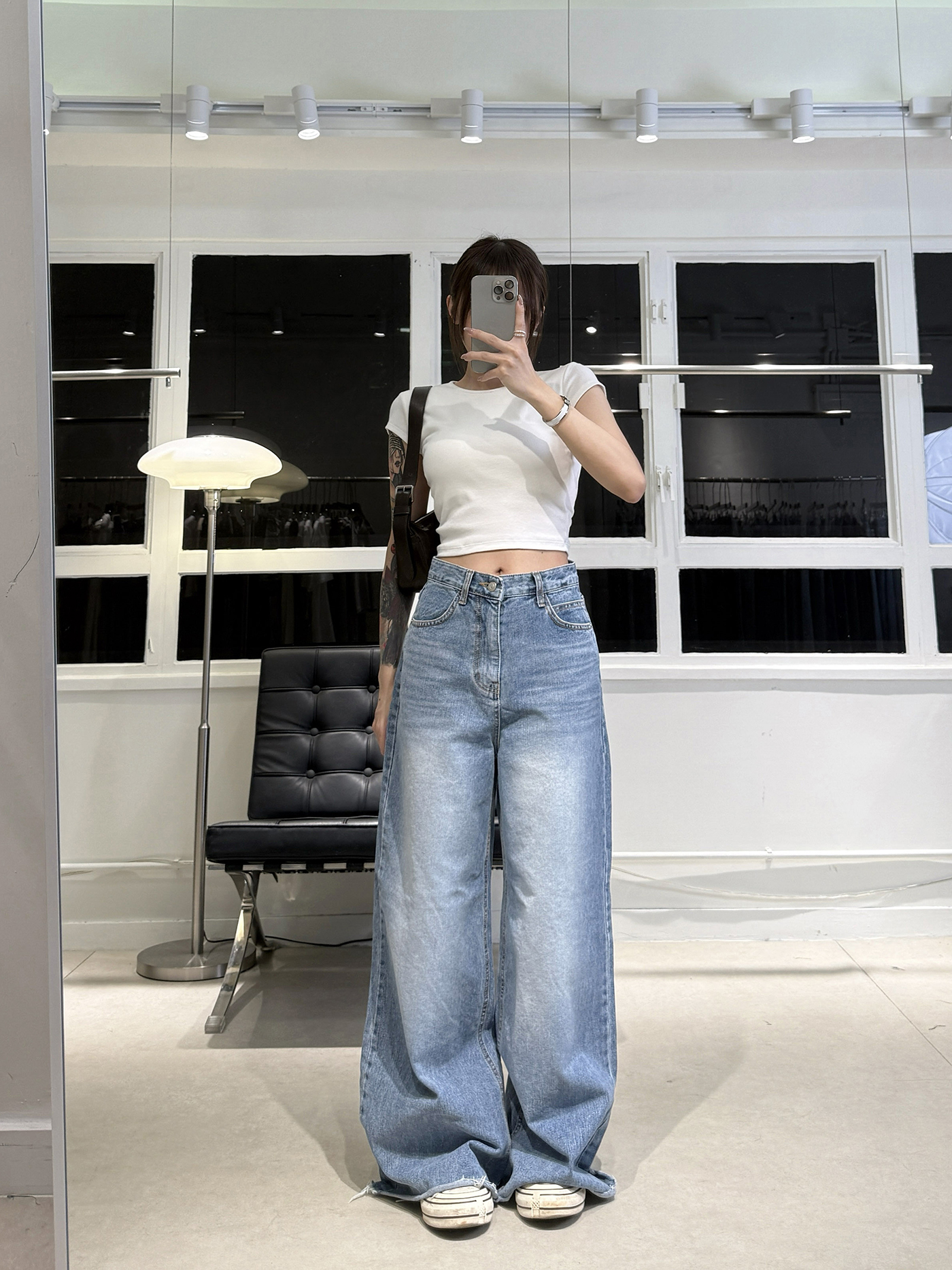 𝐇𝐢𝐠𝐡 𝐰𝐚𝐢𝐬𝐭 𝐜𝐮𝐟𝐟𝐞𝐝 𝐫𝐞𝐥𝐚𝐱𝐞𝐝 𝐝𝐞𝐧𝐢𝐦 𝐣𝐞𝐚𝐧𝐬