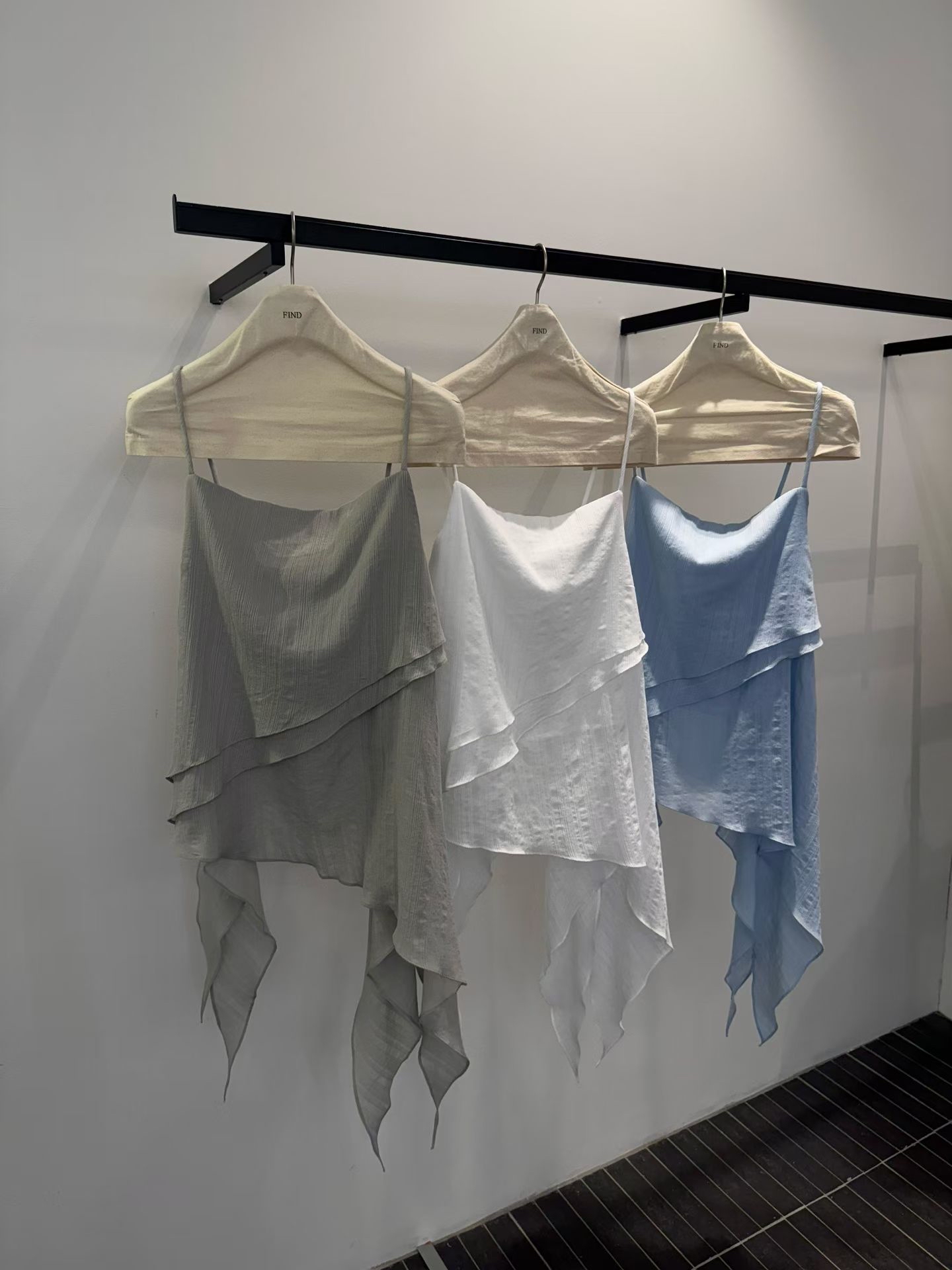 東大門女裝Find | layer sleevess 