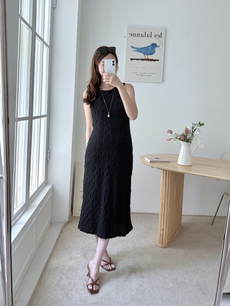 Ruched Slim Dress (Black)