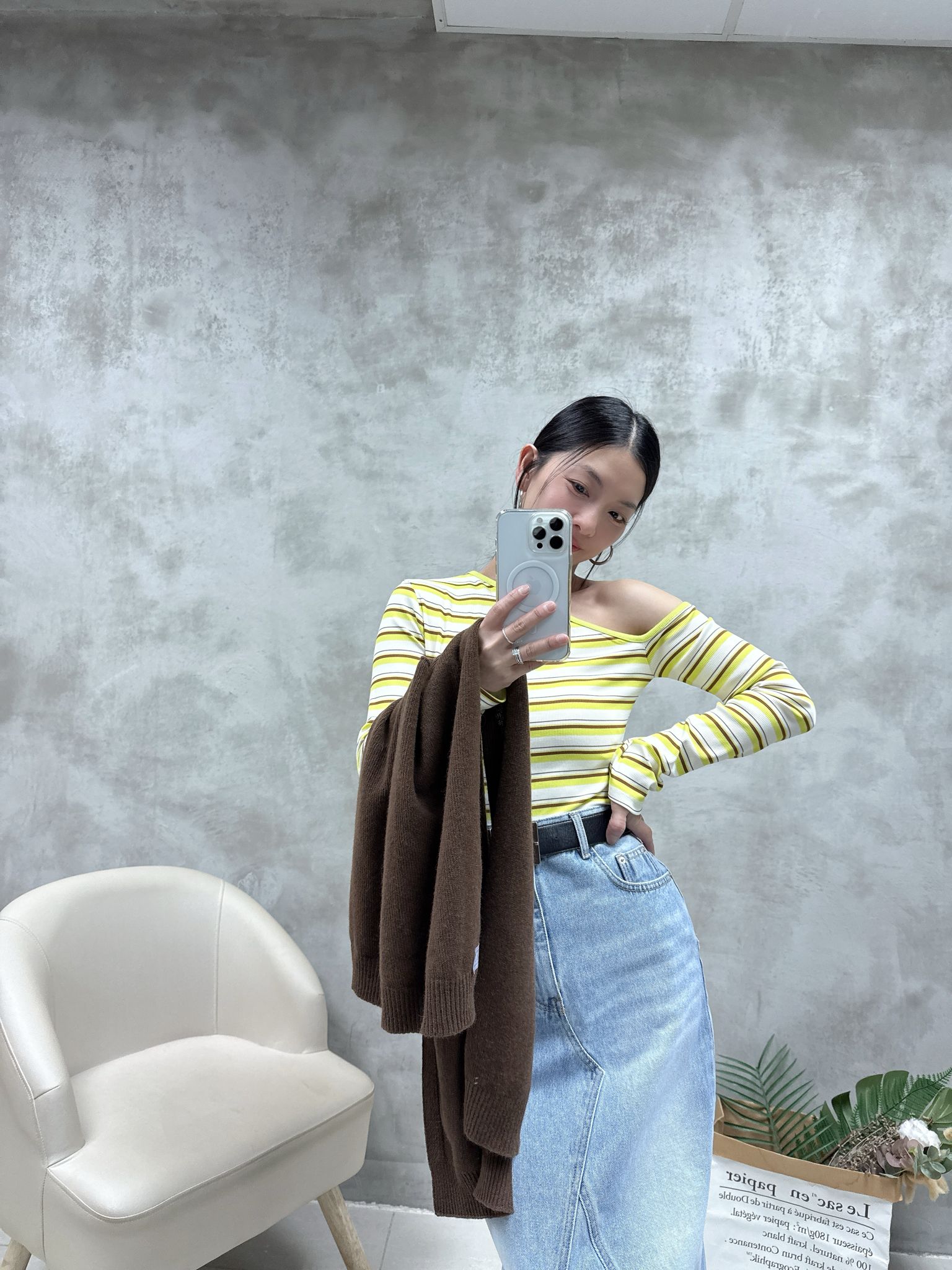 A01 單邊露膊橫間Top