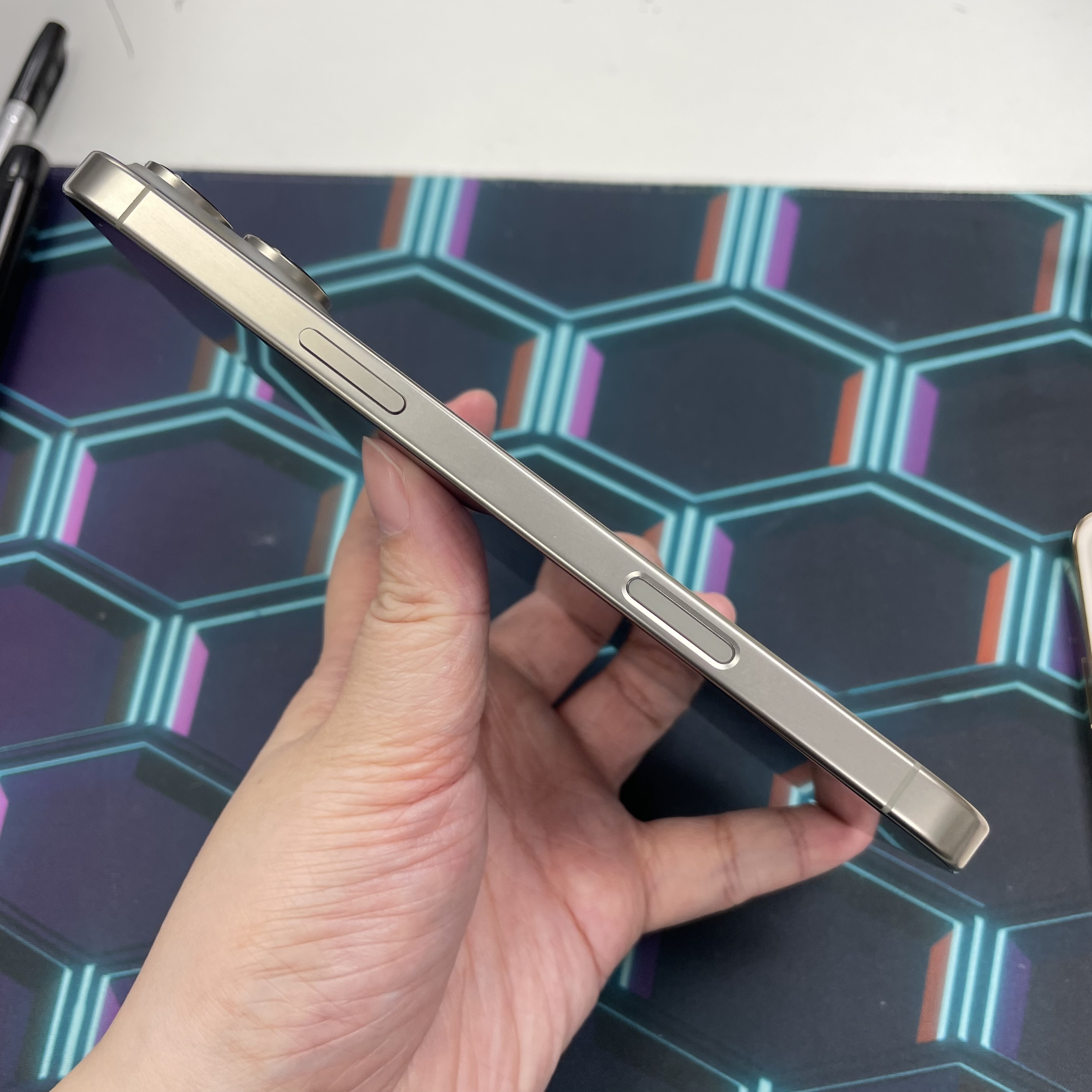 *6410 16 Pro max 完美機 256GB 電93 原色 gray