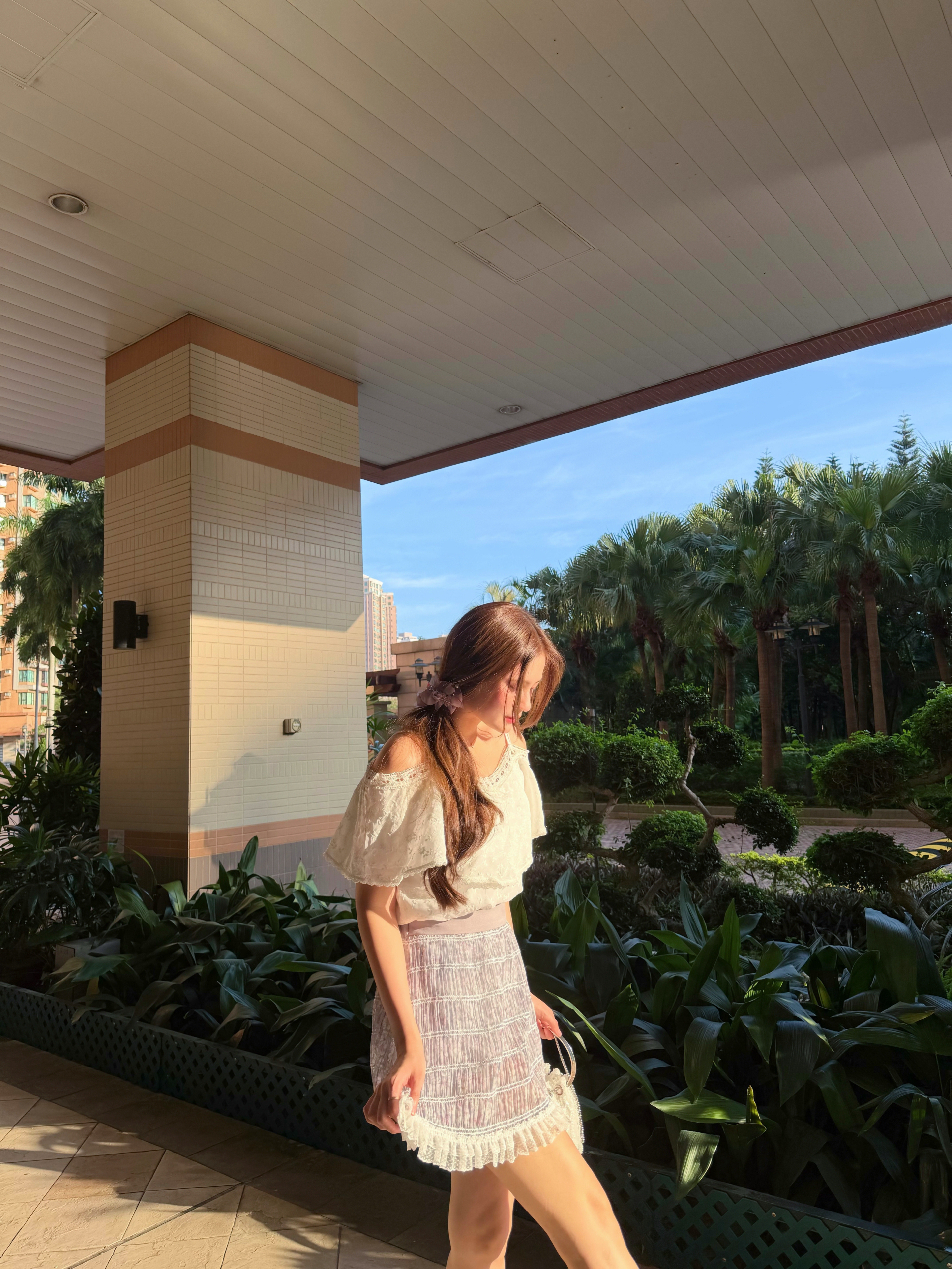 #HANNA-made# Iridescent Fleur Off-Shoulder Blouse