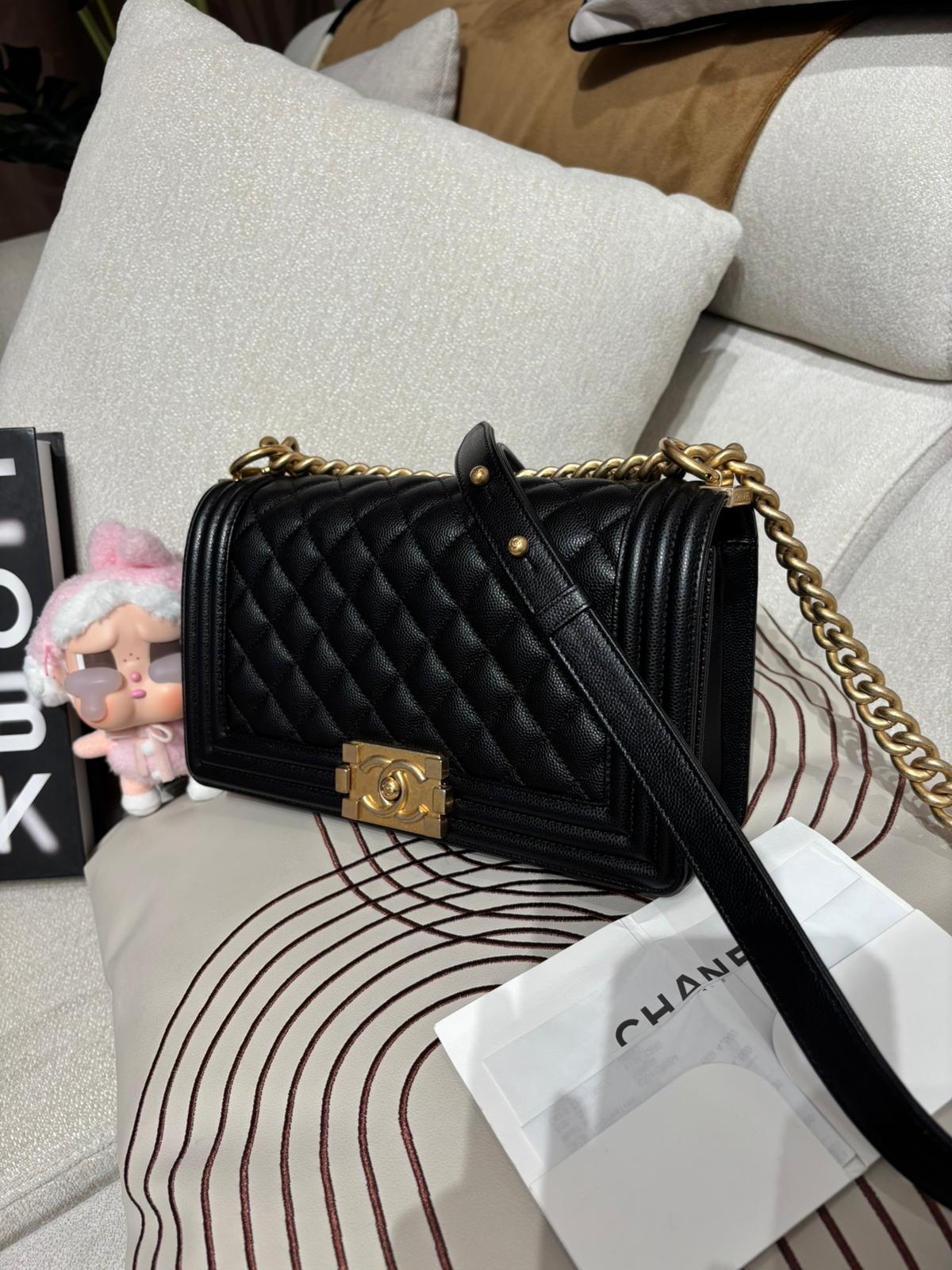 Chanel Boy 25cm A67086 黑色荔枝牛皮金扣 100%Authentic, 98%New ✅專門店收據✅晶片✅Dust bag ✅Box