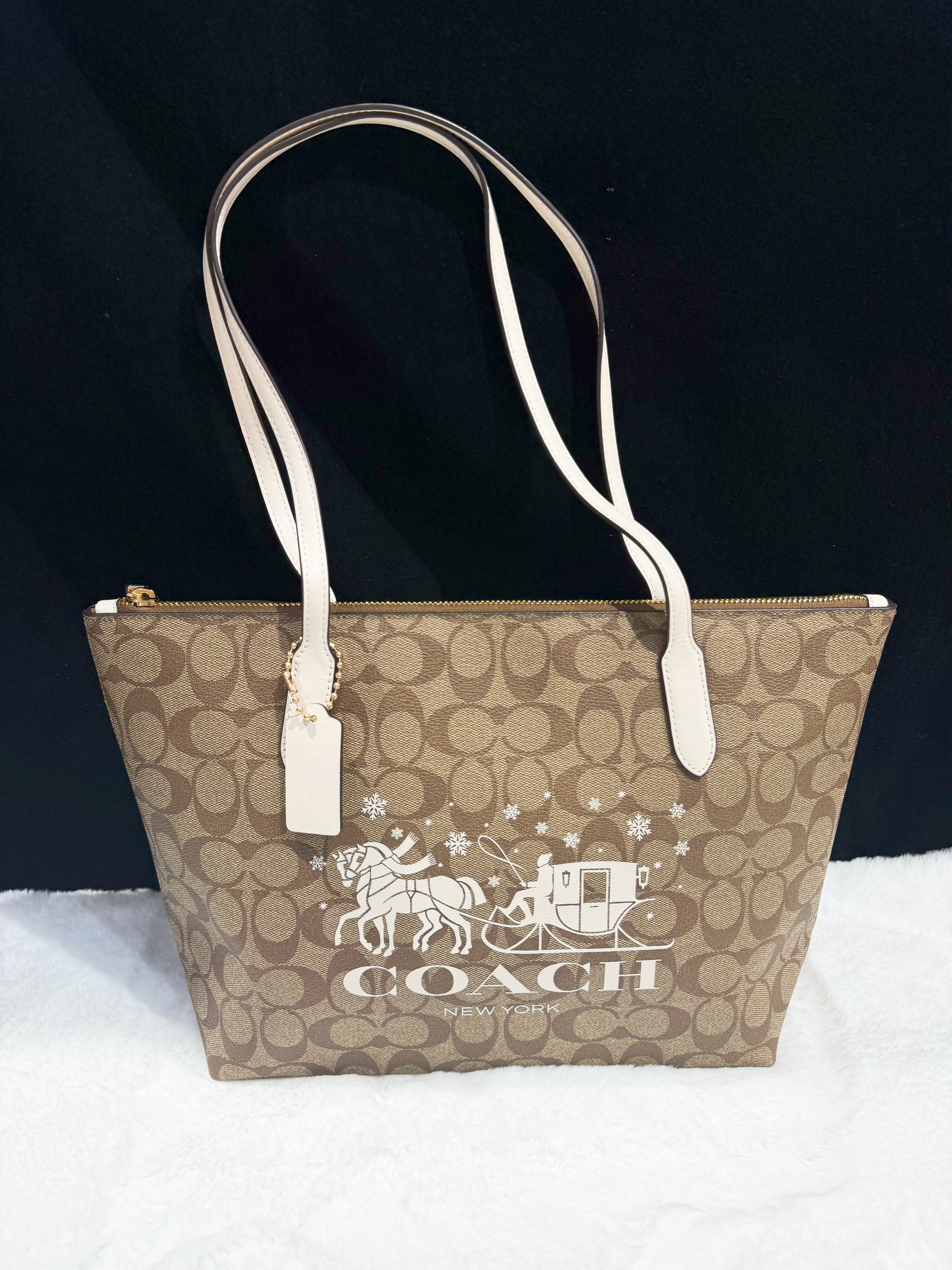 Coach top zip tote logo/m/horse