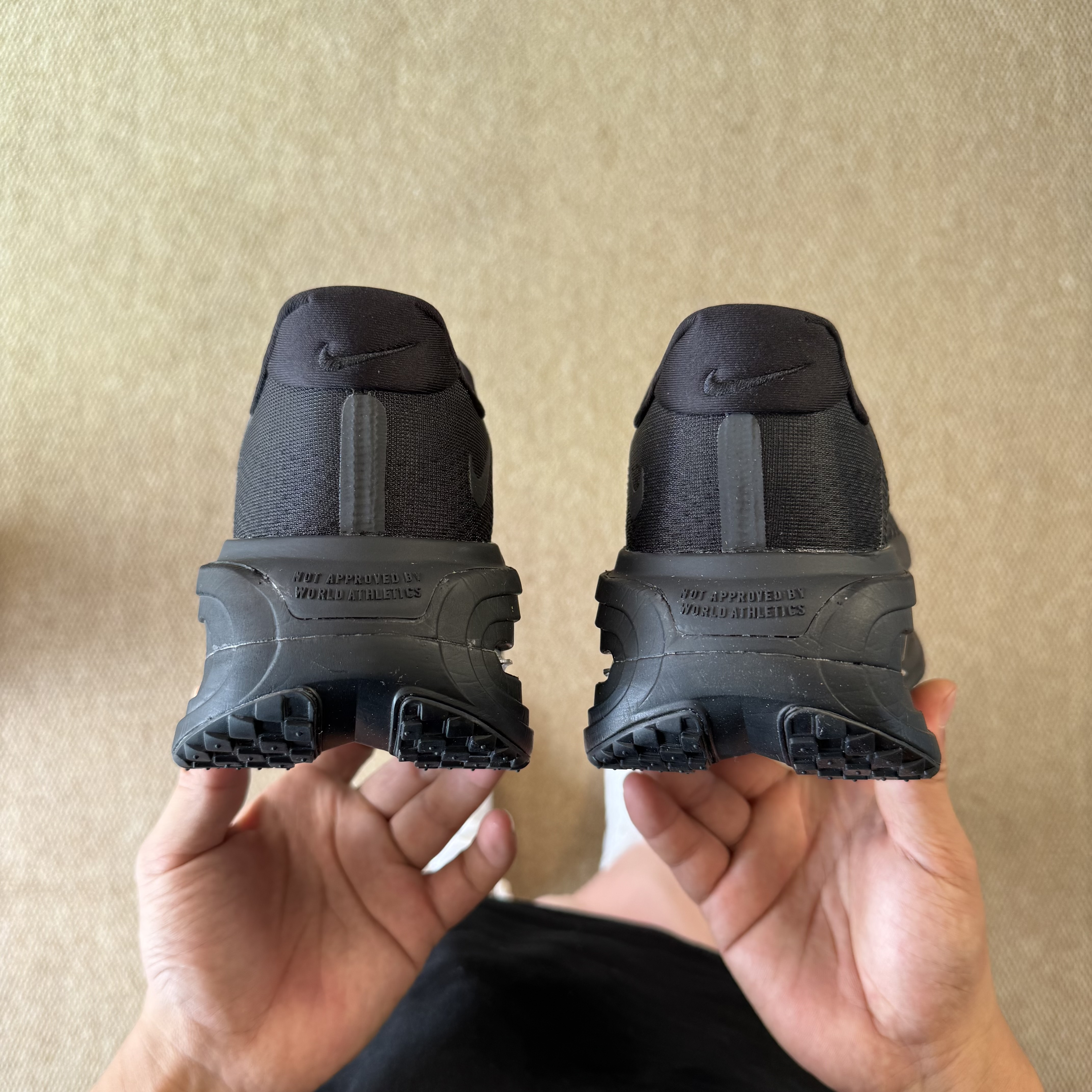 Nike Vomero Premium HQ2050-005