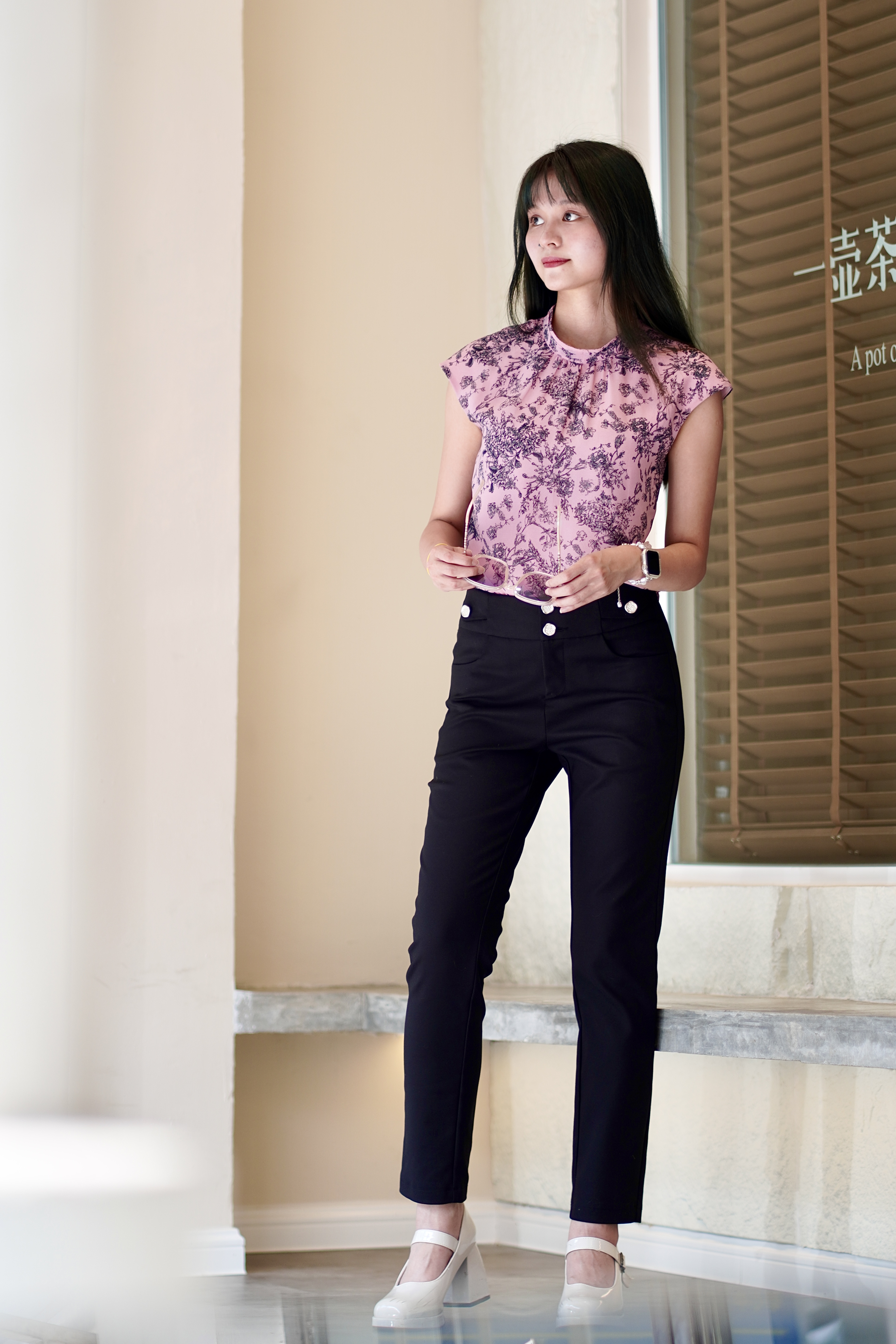 914765 Petal Whisper Mandarin Blouse