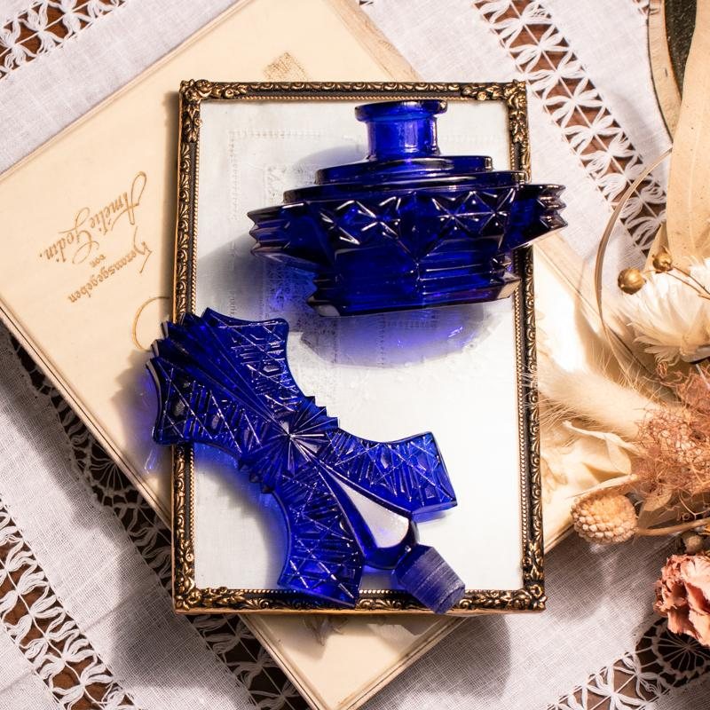 1960s Czechoslovakia Art Deco Inspired-Pattern Pressed Glass Vanity Perfume Bottle - Cobalt Blue(MW013)