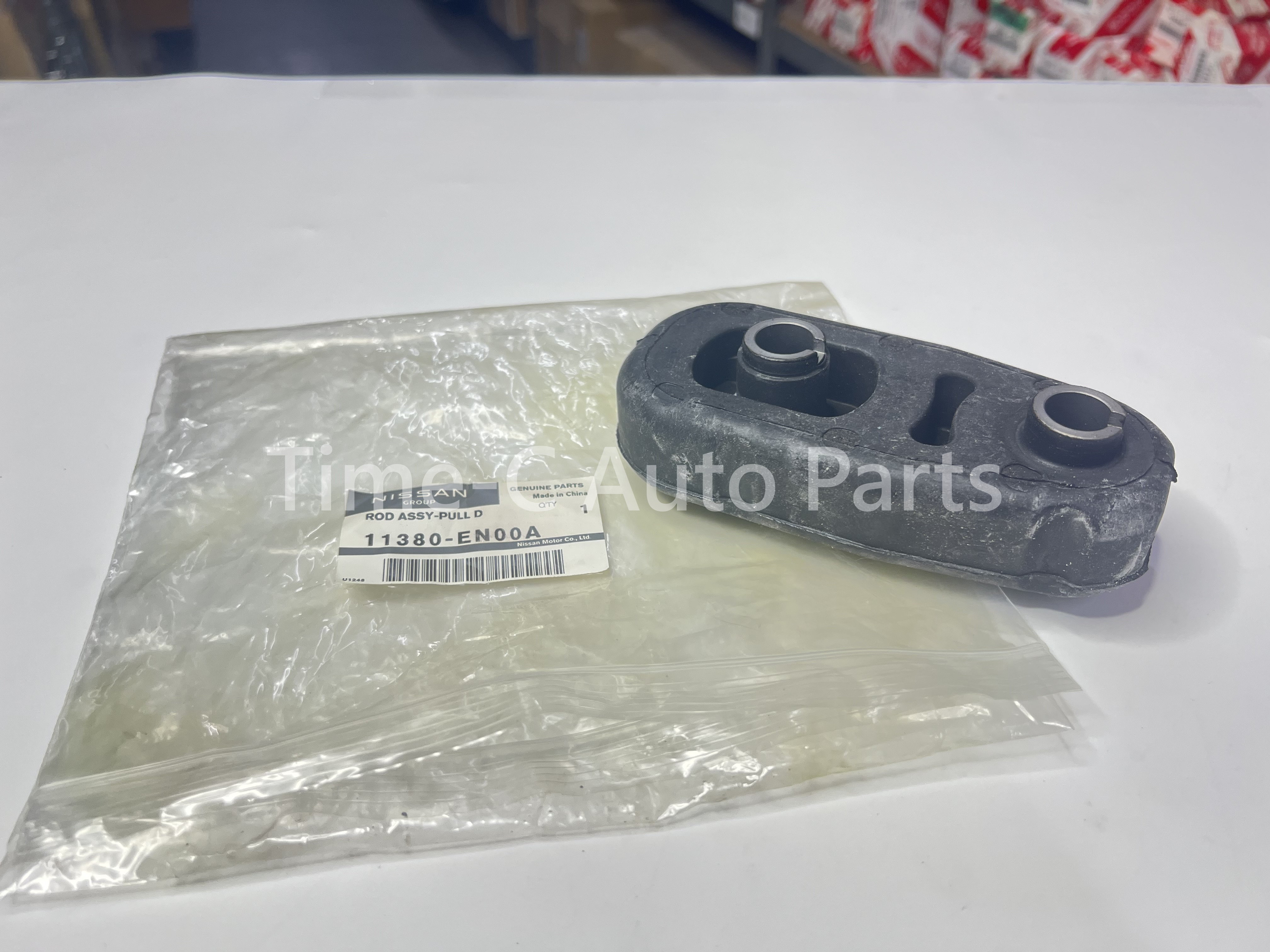 前機器膠 11380-EN00A - Nissan Serena