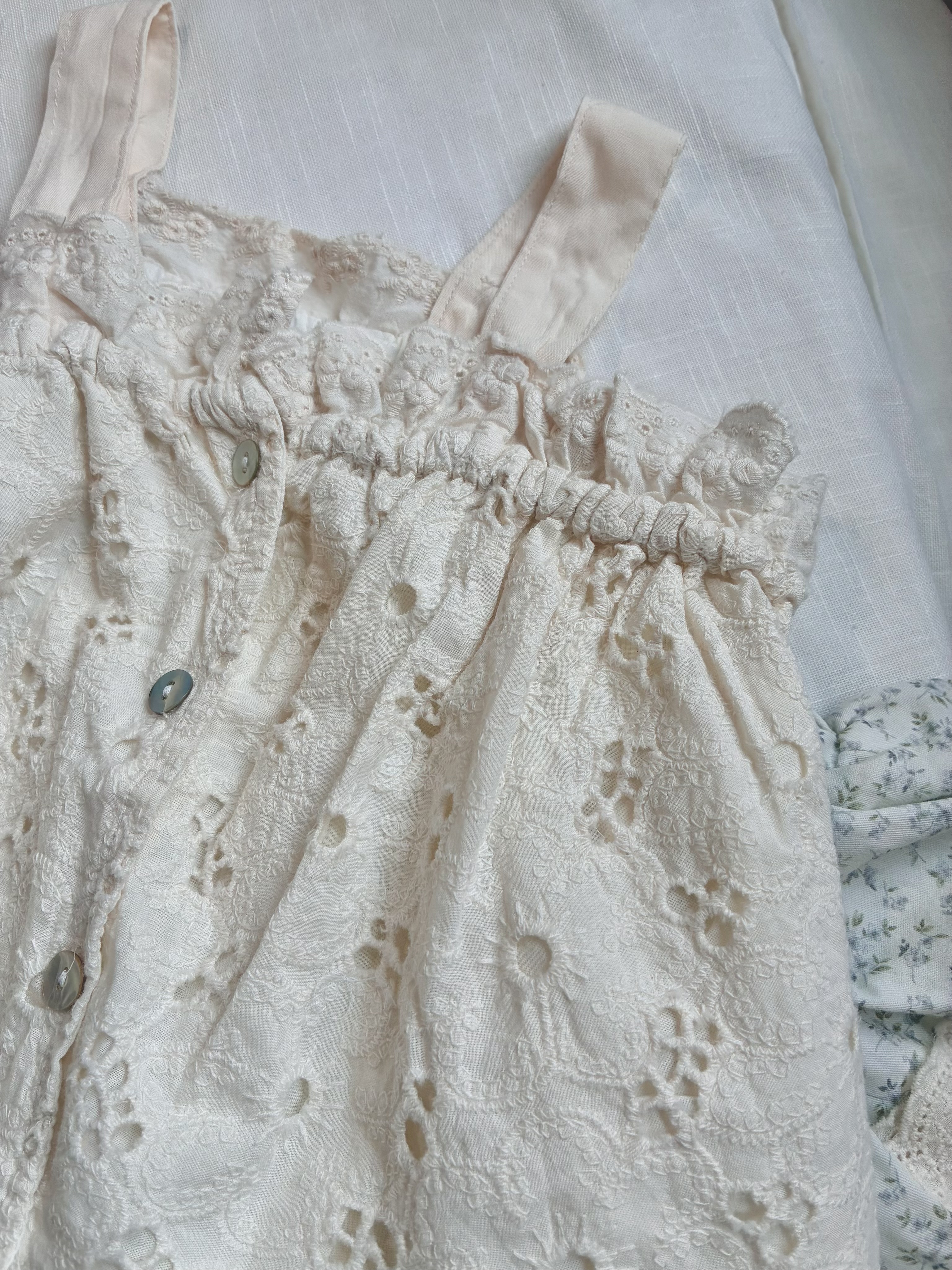 通花刺繡吊帶背心YZ25227 