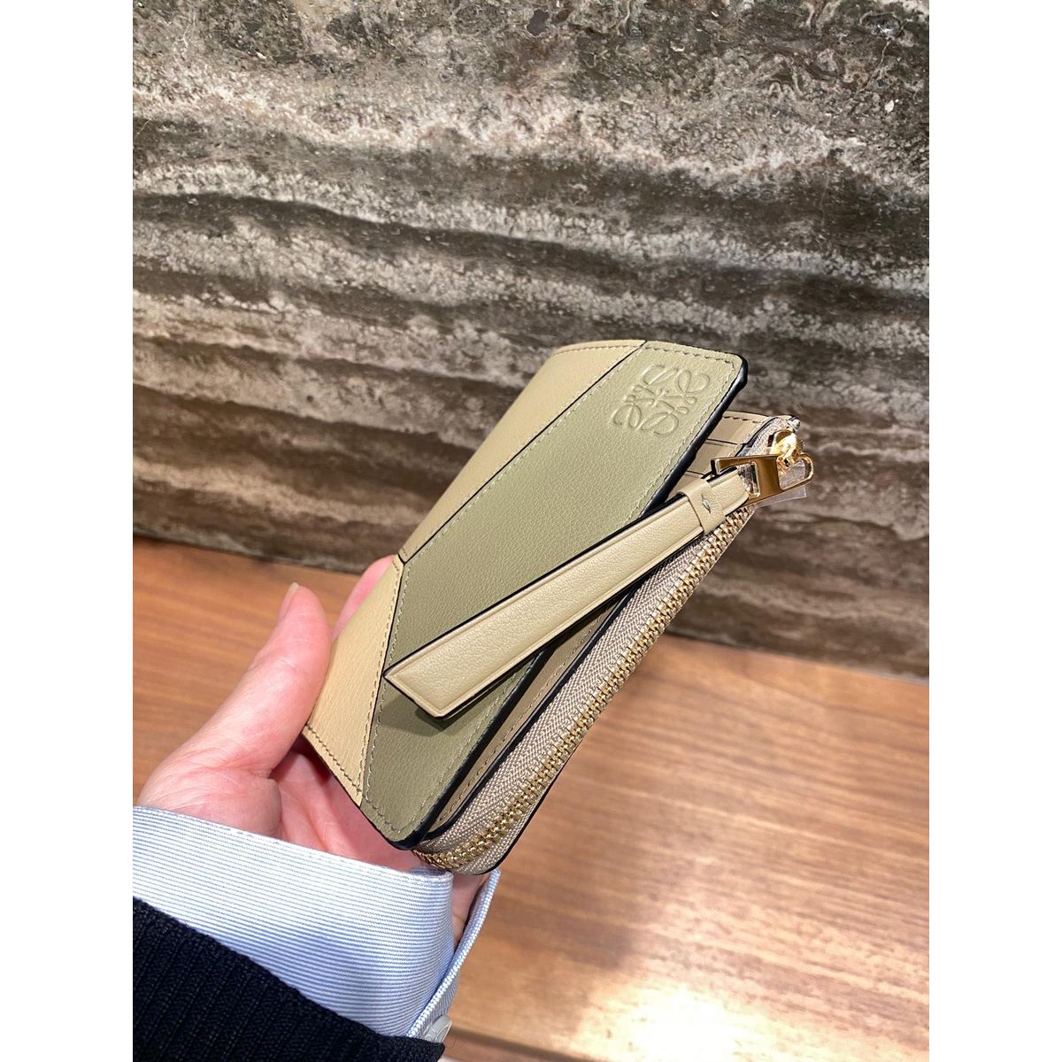 Loewe Puzzle Slim Zip Bifold Wallet In Classic Calfskin in White