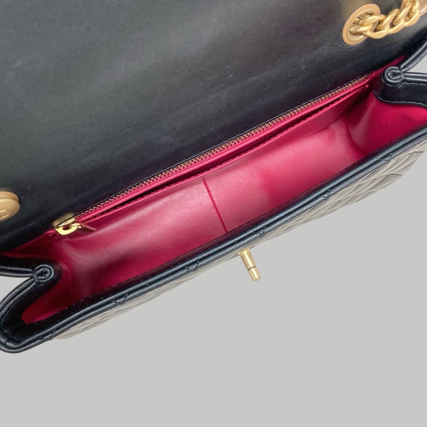 Chanel Lambskin 23S 羊皮山茶花調節扣