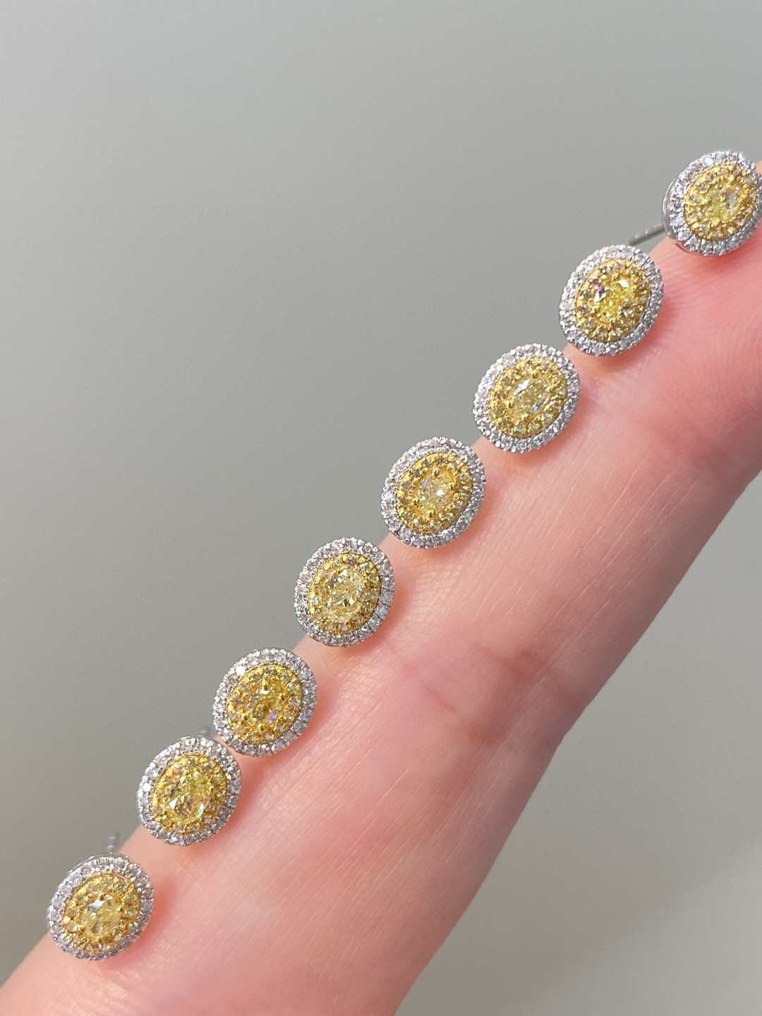 18K Yellow Diamond Earrings 