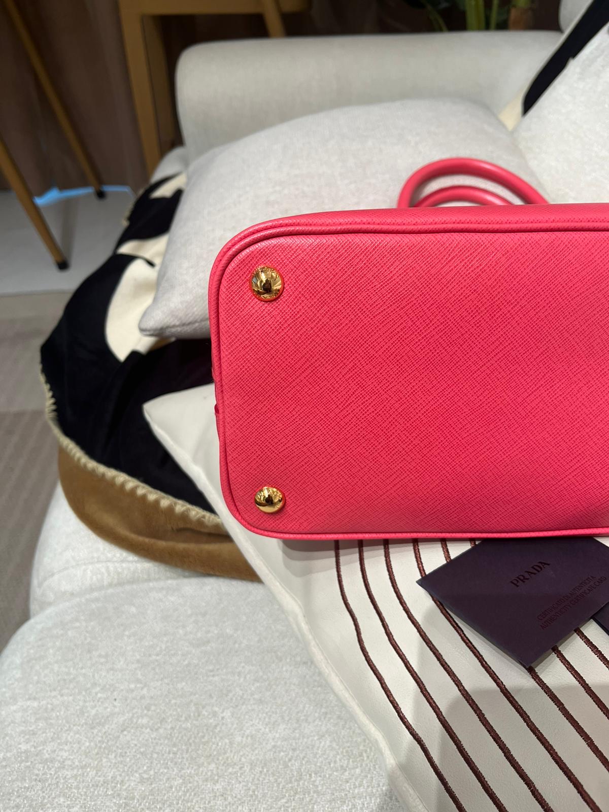 Prada 2Way Bag 十字紋牛皮 100%Authentic, 98%New✅證書✅dust bag