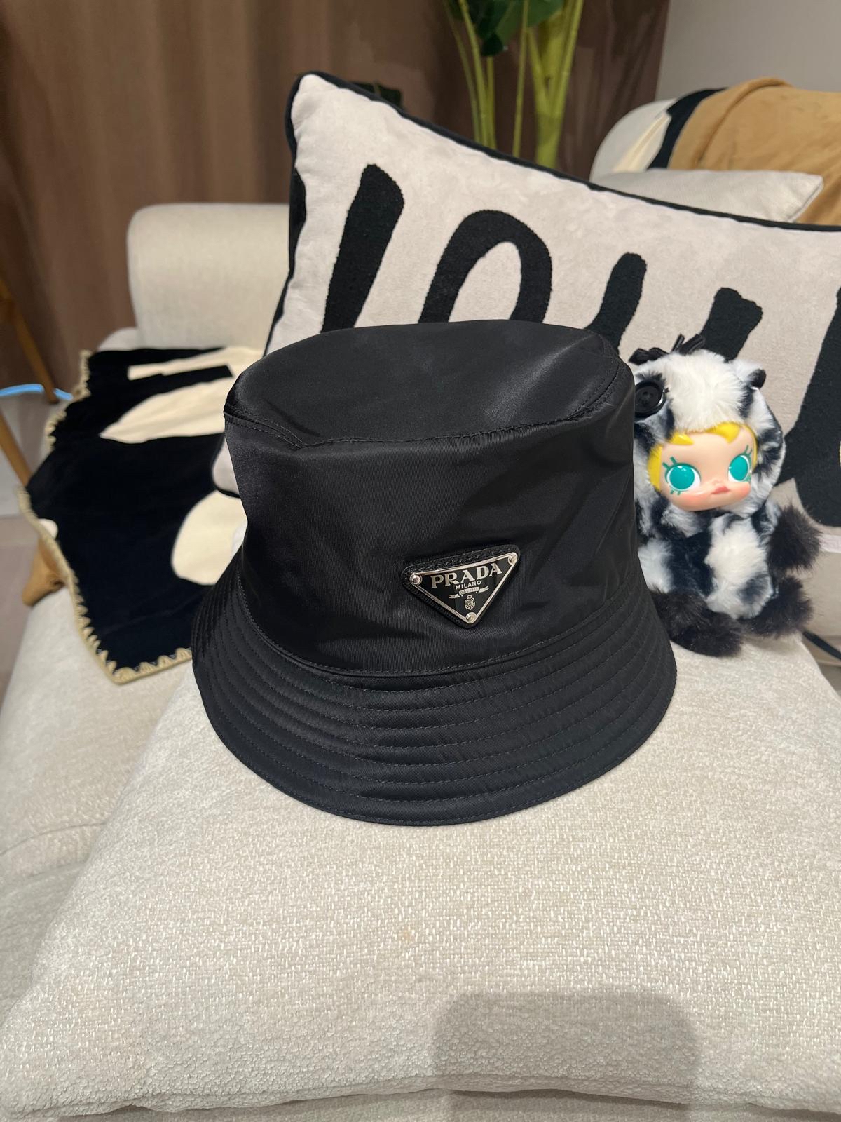 未使用品 Prada re-nylon bucket hat  100%Authentic ,Unused未使用品 ✅ NFC✅dust bag  