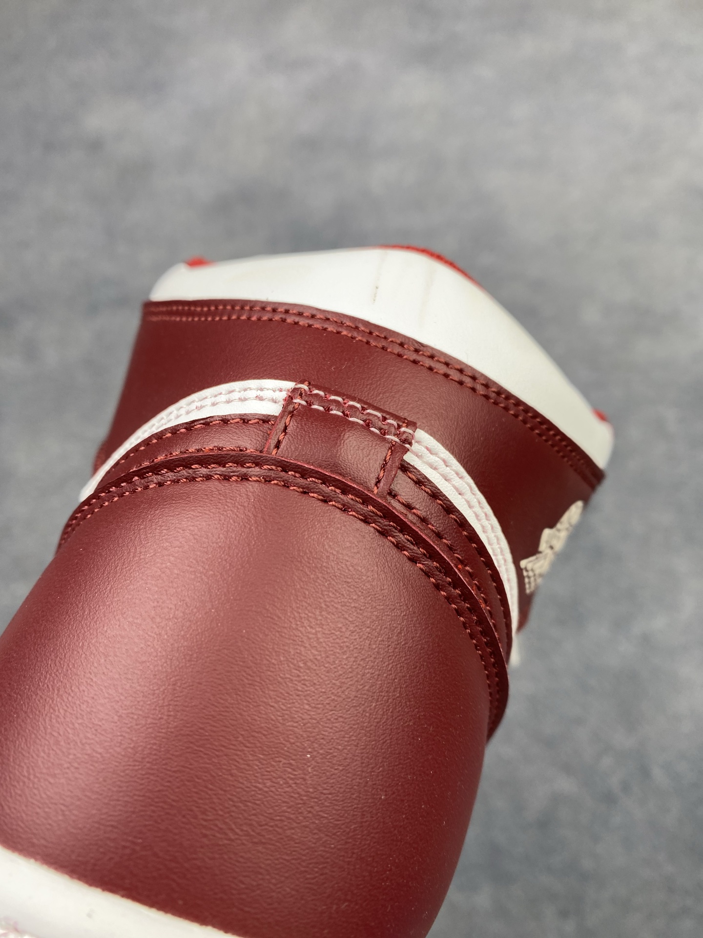 Nike Air Jordan 1 Retro High OG DZ5485-160