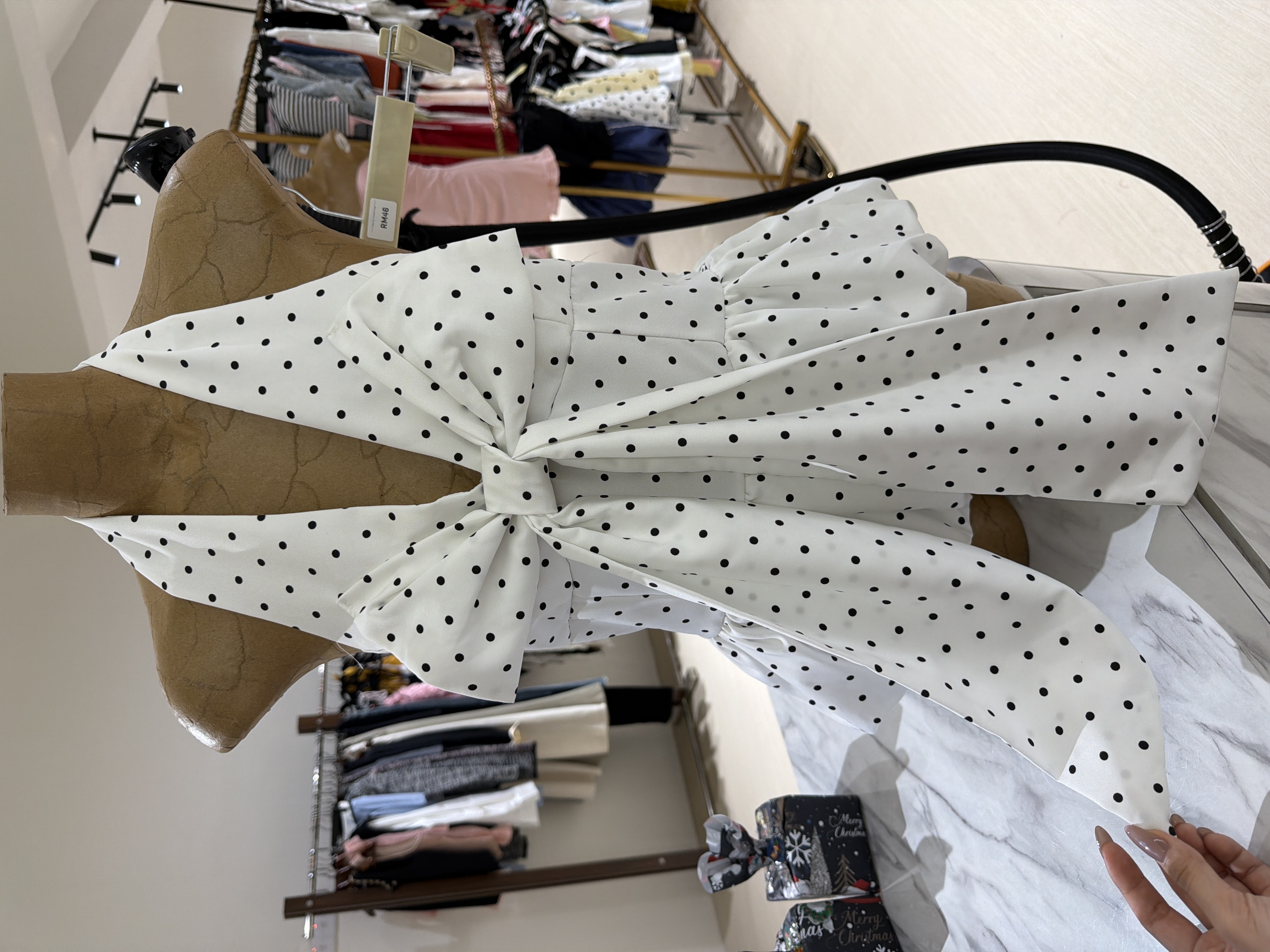 波點蝴蝶結上衣