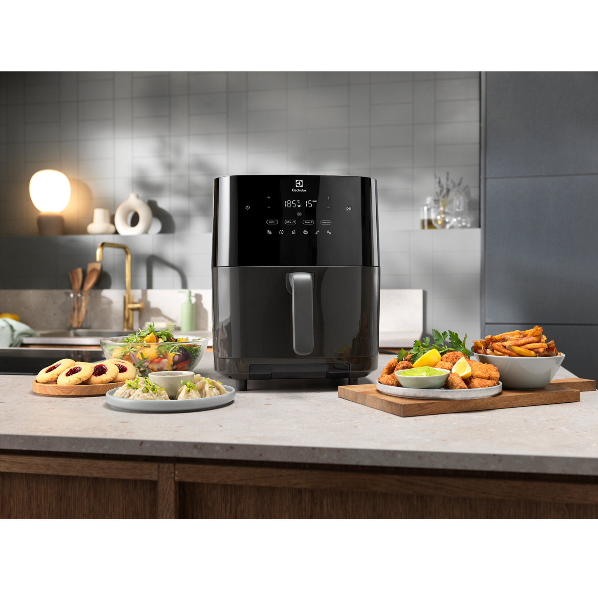 Electrolux UltimateTaste 700 Air Fryer 5L Large Capacity (E7AF1-700P)