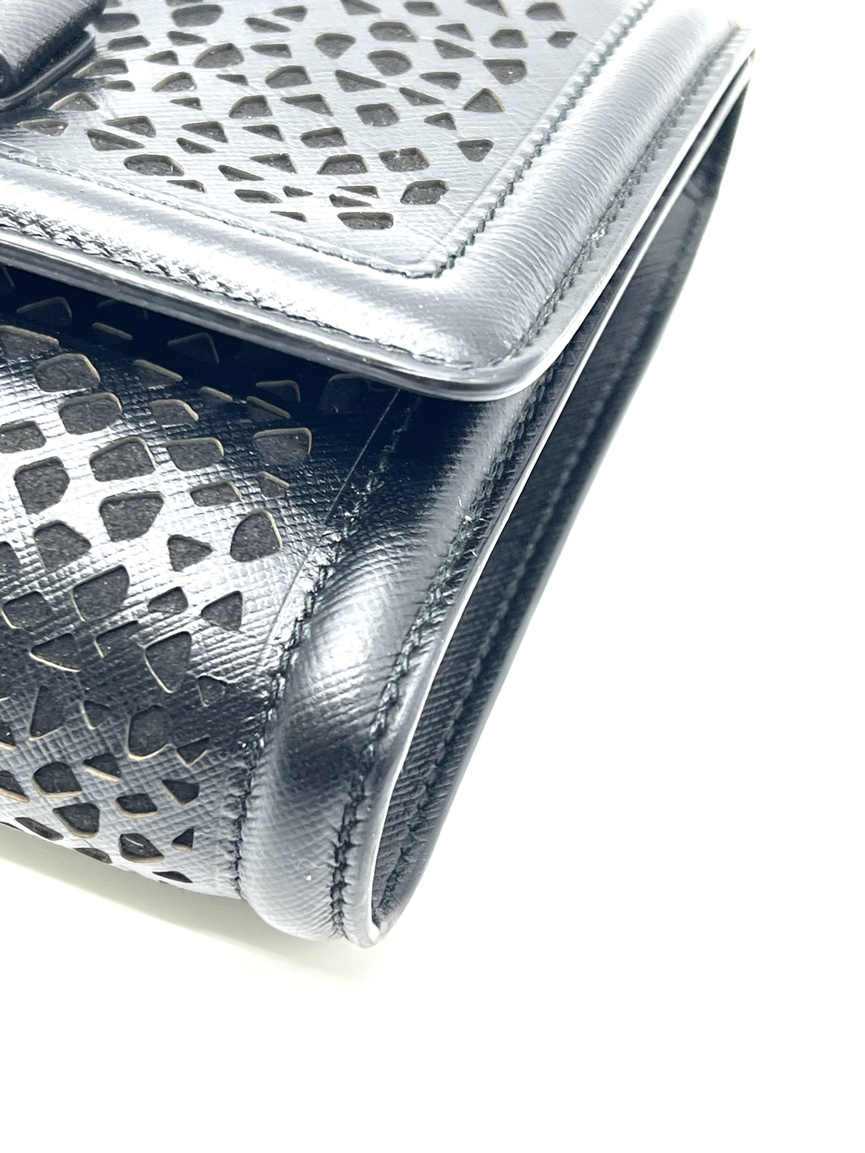 Pre-Owned Salvatore Ferragamo Ginny Vara Bibbon / Product Code: 26041104