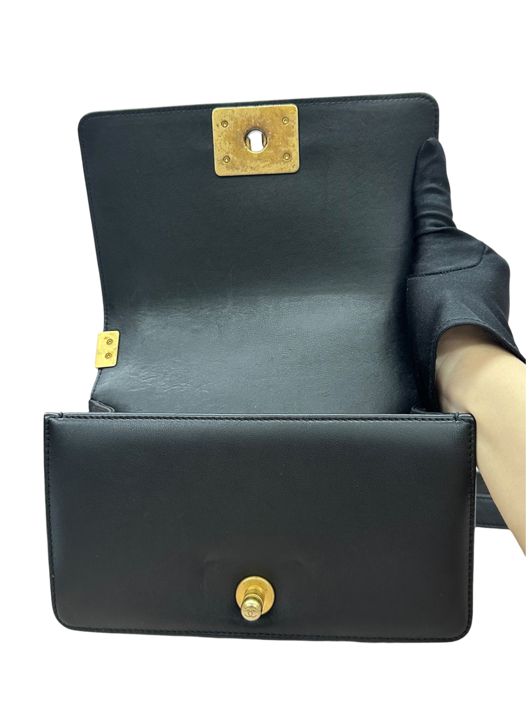 Pre-owned Chanel Boy 20 Flap Bag 牛皮 / Product Code: 082101