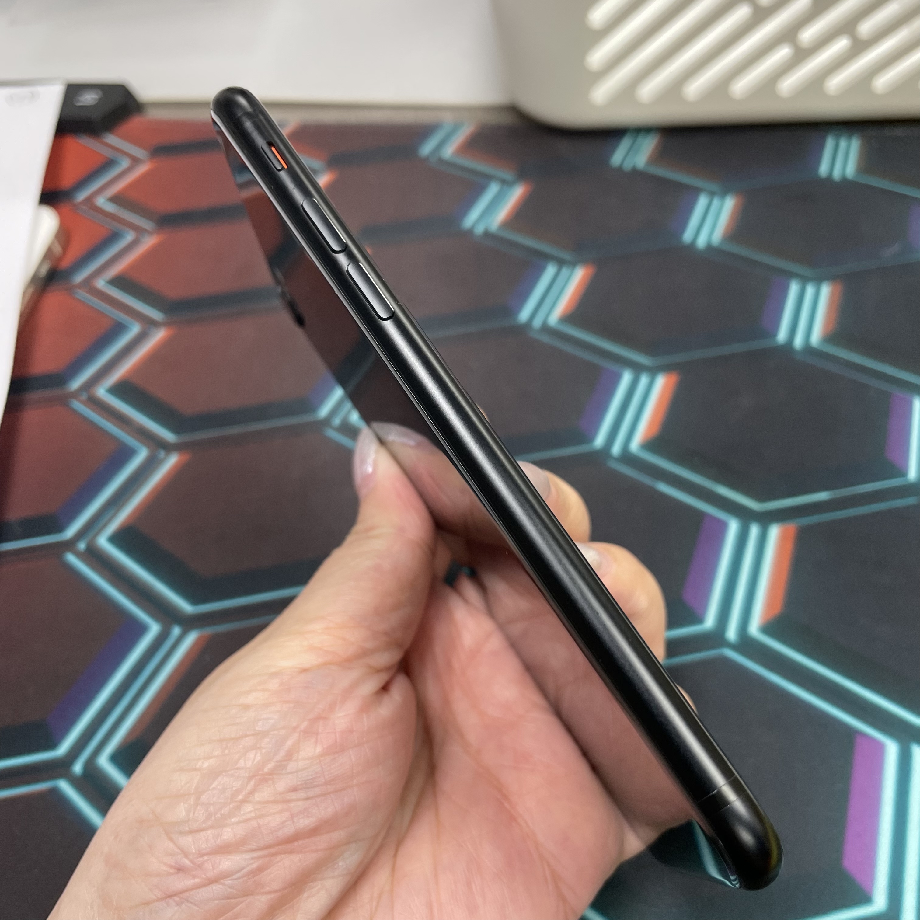 *7139 SE 2 完美機 128GB 電89 黑色 black