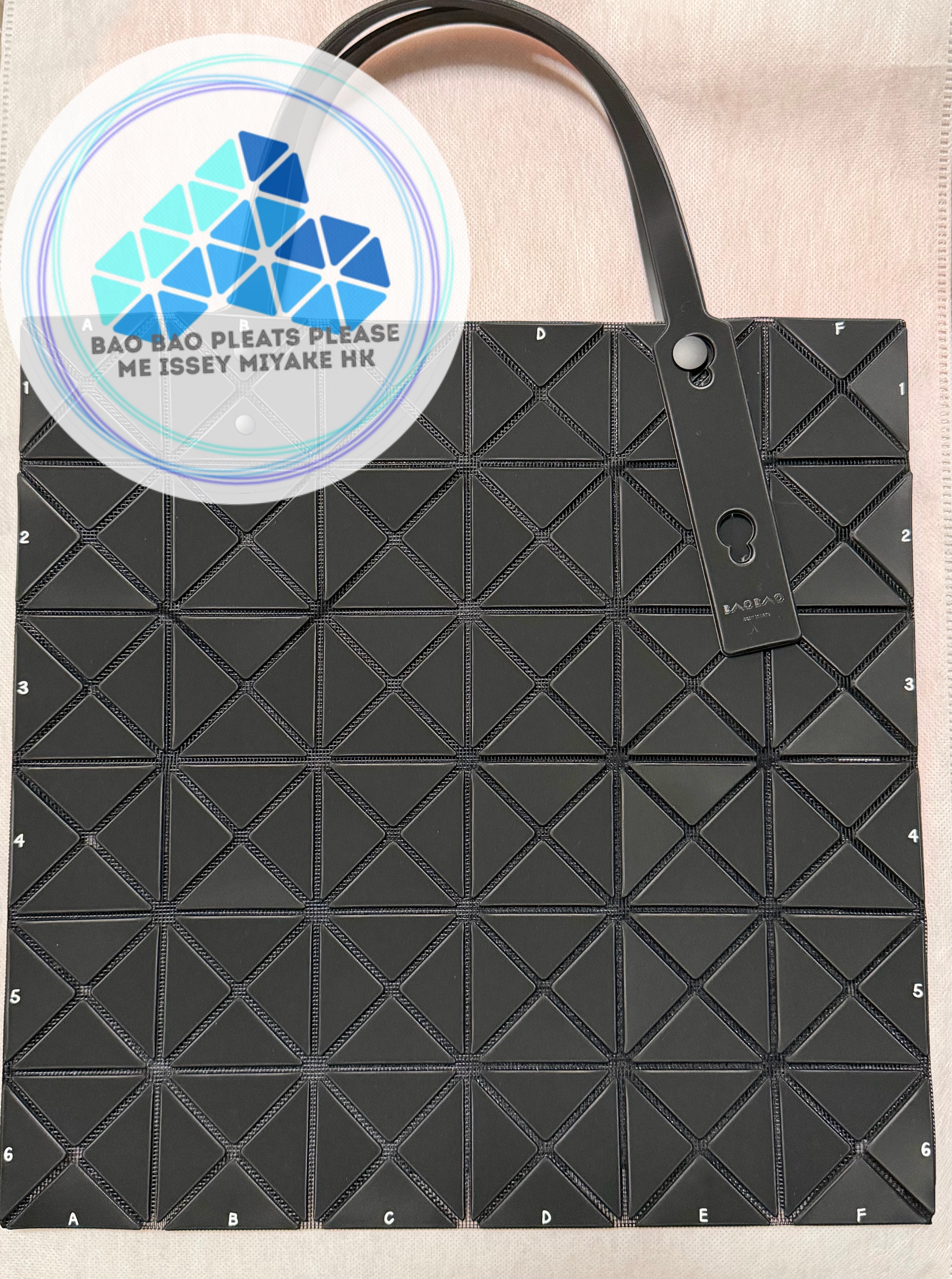 BAO BAO limited edition “MAP”限量版立體地圖圖案6x6 tote bag