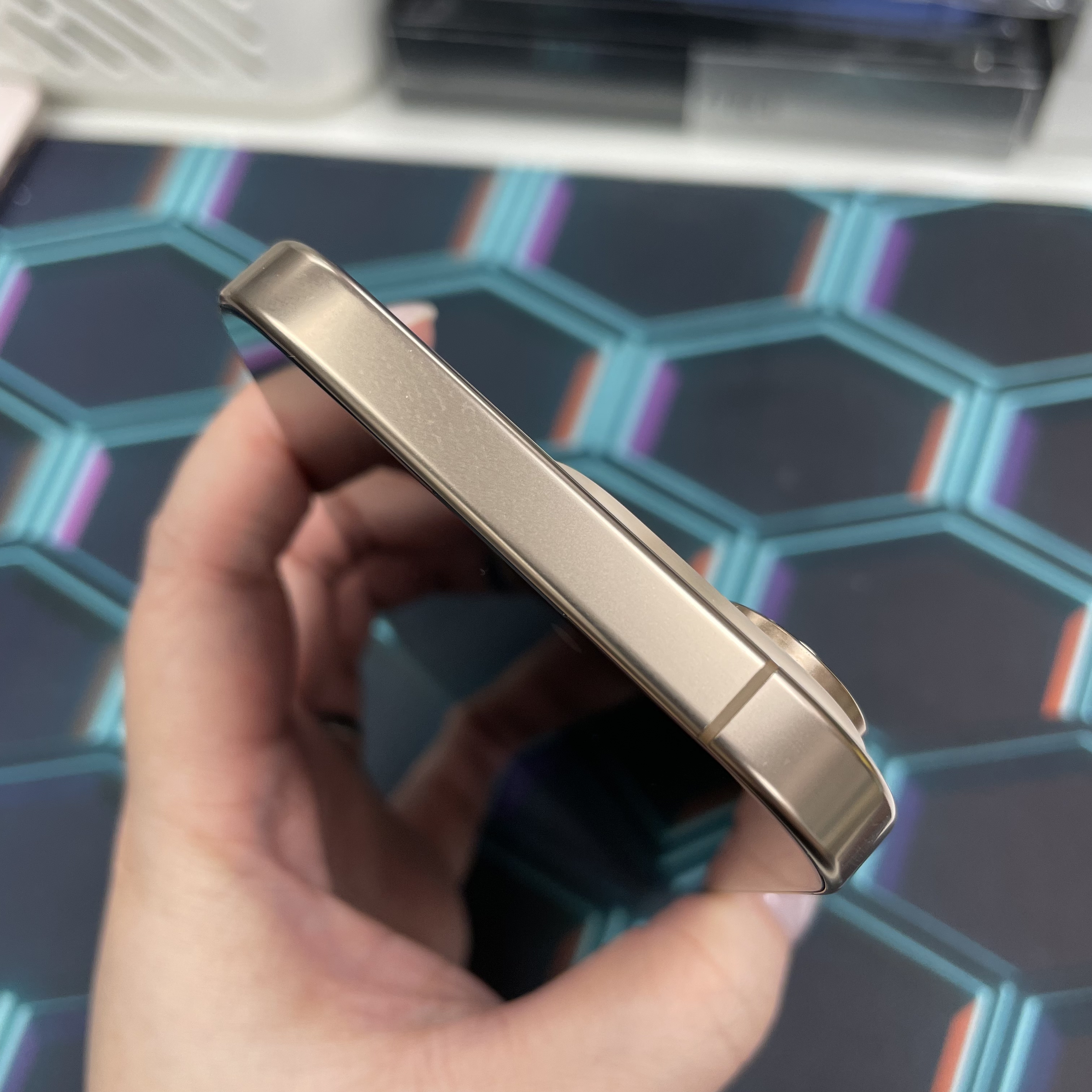 *6462 16 pro 完美機 128GB 電93 沙色 gold