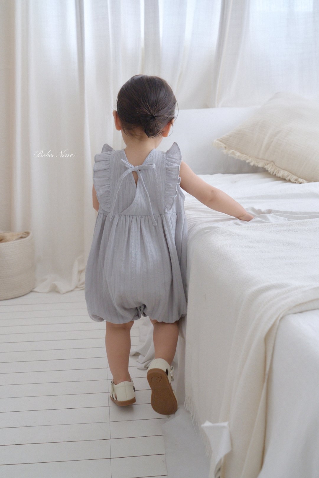 ☀️預訂 韓國直送☀️🇰🇷Bebenine兩色蕾絲標誌荷葉邊背心連身服