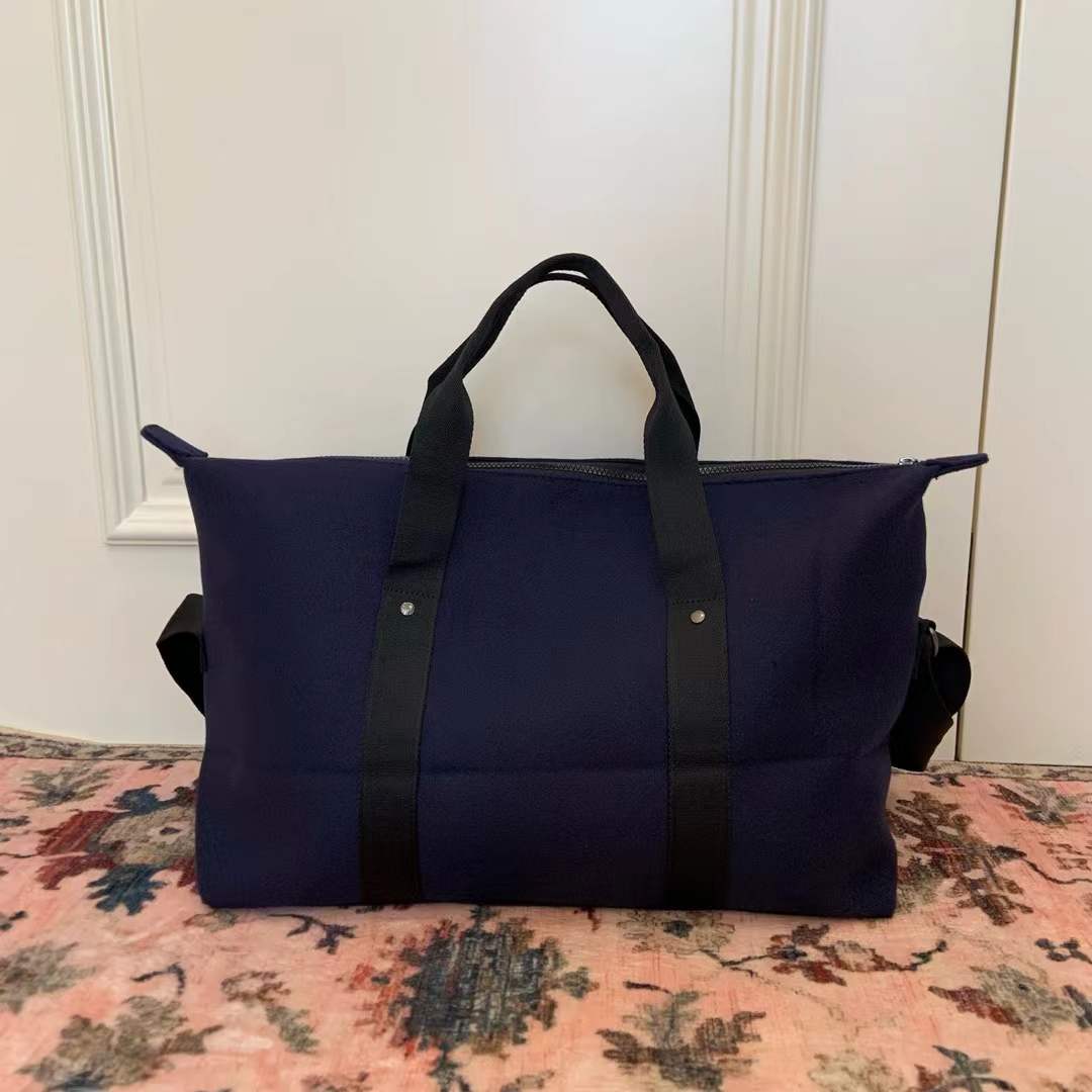 預訂 COACH 香水GWP旅行袋 