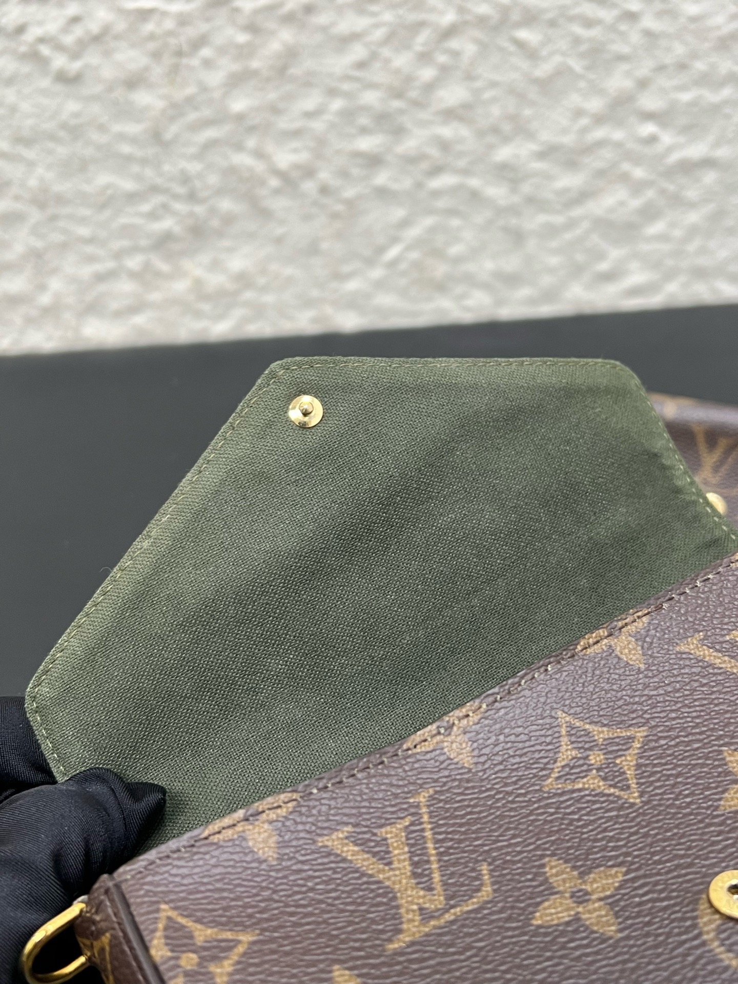 【預訂貨品】LV老花綠三合一woc