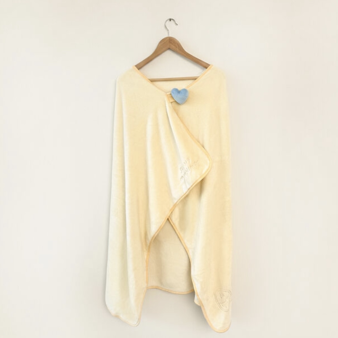 [SECOND MORNING] Lemony Hooded Blanket