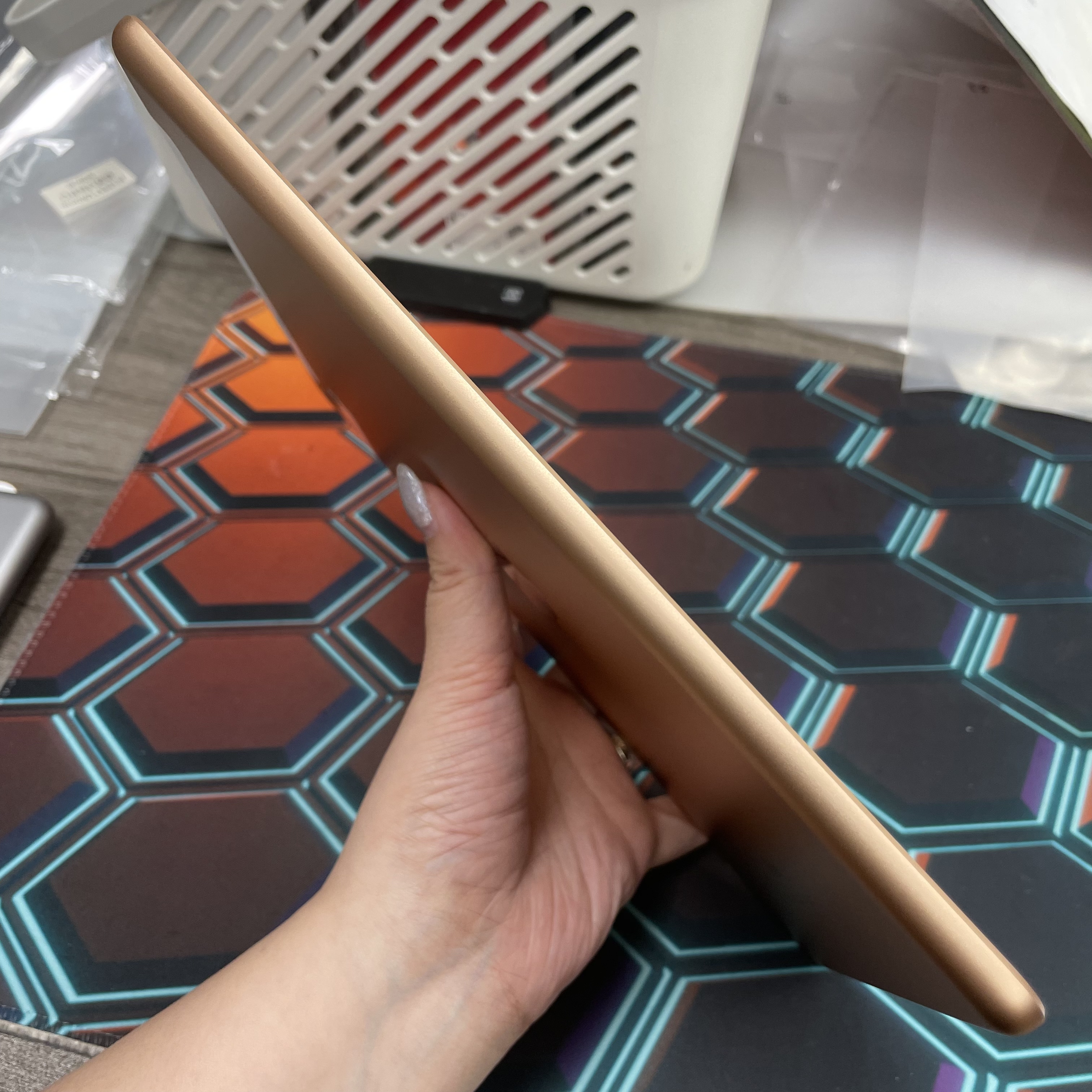 *6951 iPad 6 未使用品 128GB 插卡版 粉色 pink