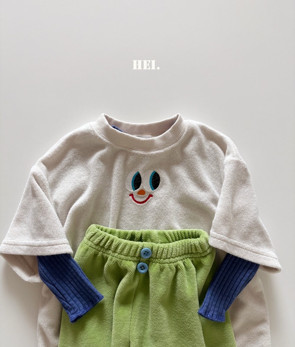 Hei | Peek-a-Boo T-Shirt