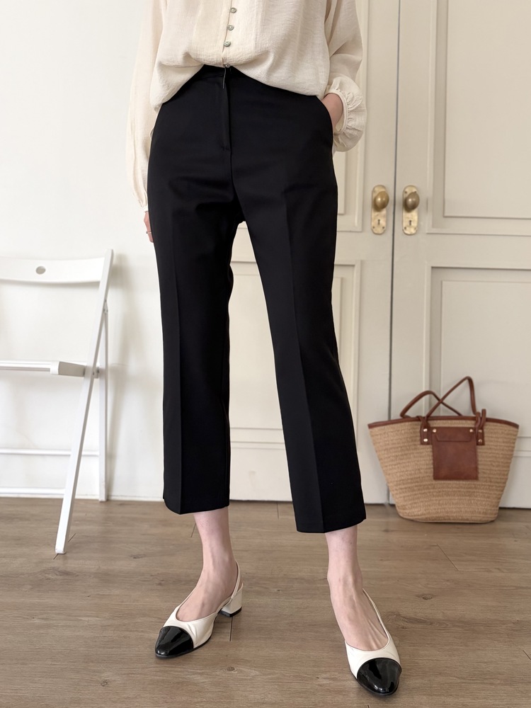 Minimal Tapered Ankle Pants (Black)