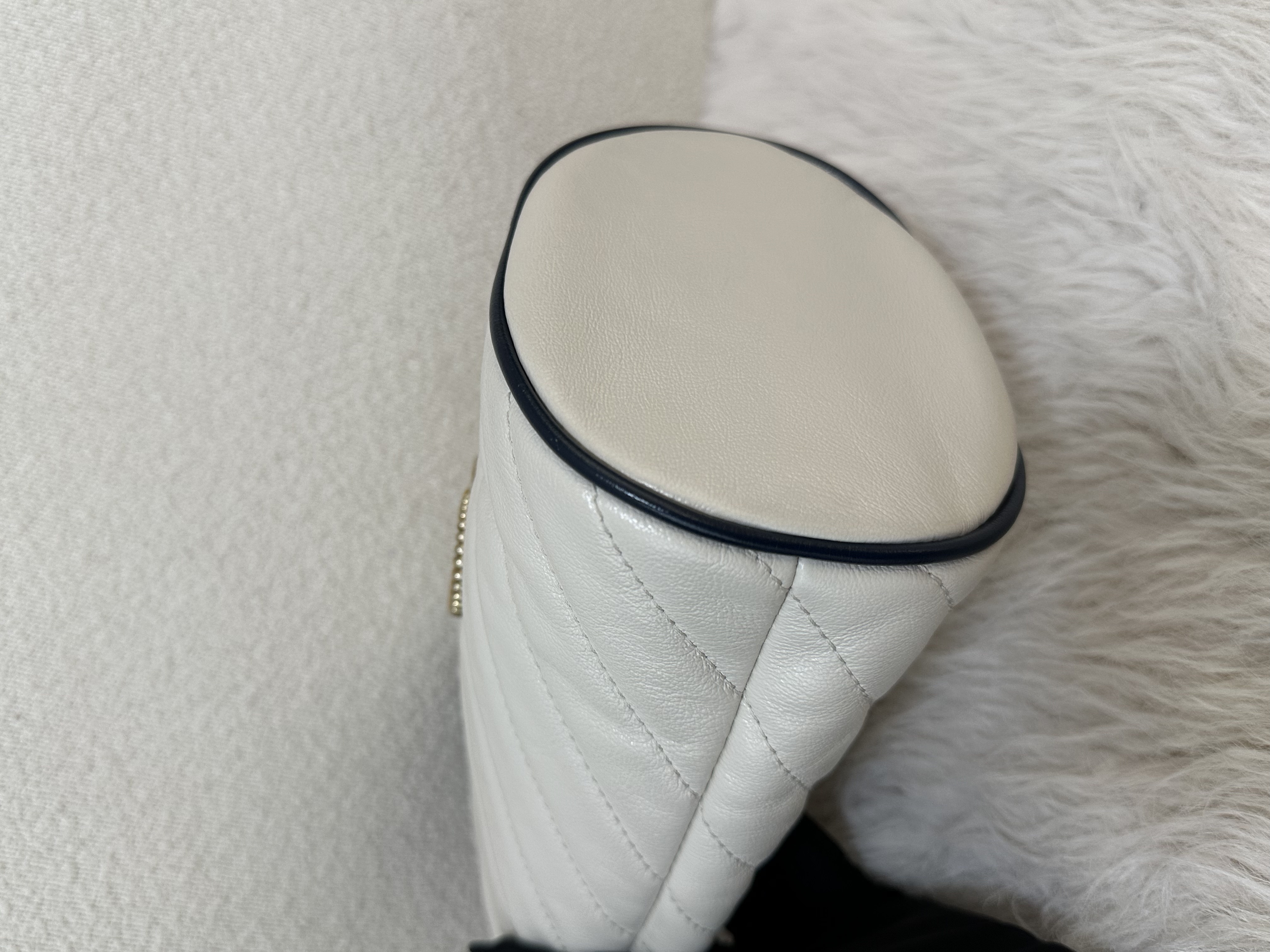 Pre-Owned GUCCI Bucket Bag / Product Code: 26022416