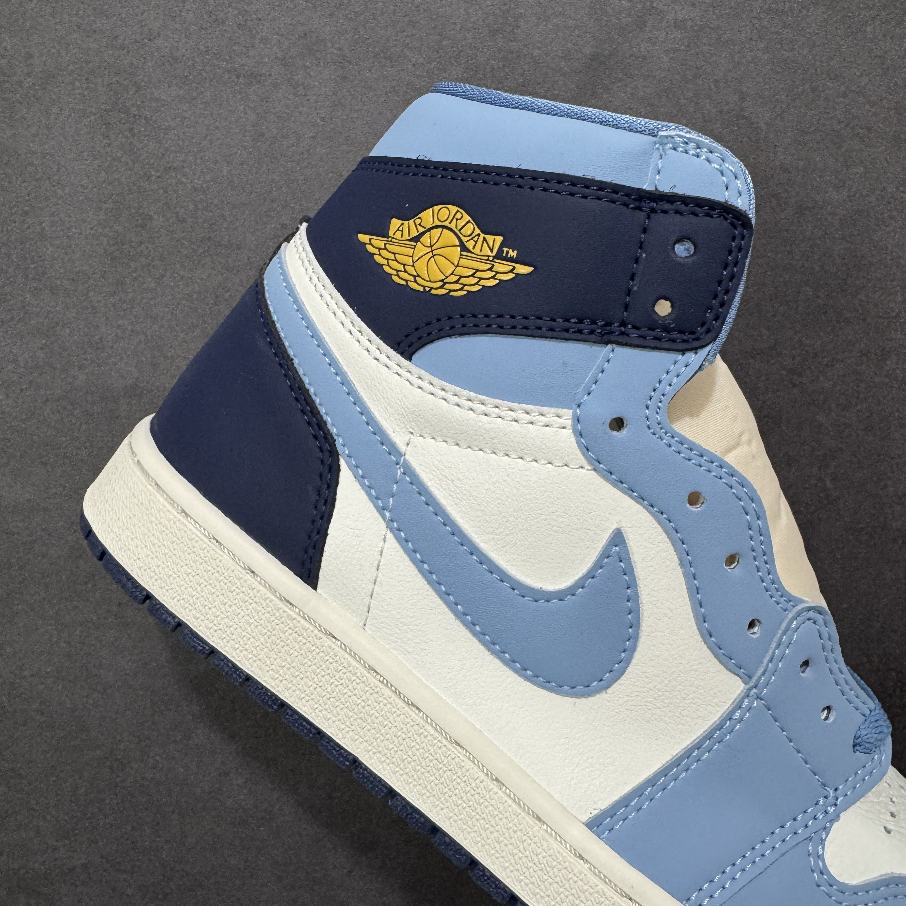 Nike Air Jordan 1 Retro High OG FD2596-400